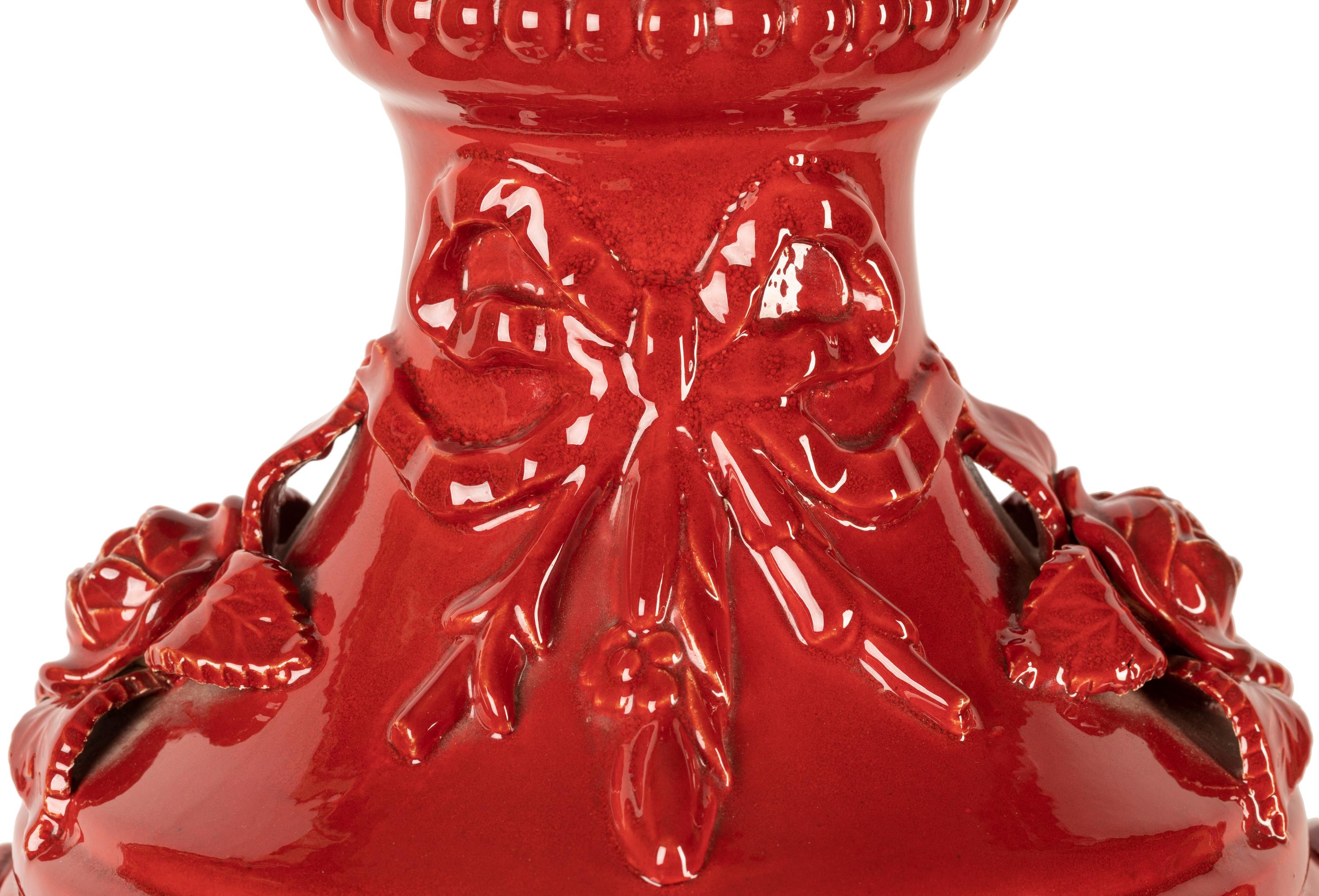 Céramique Grande lampe de table vintage du milieu du siècle en céramique espagnole, glaçure rouge vif, Manises en vente