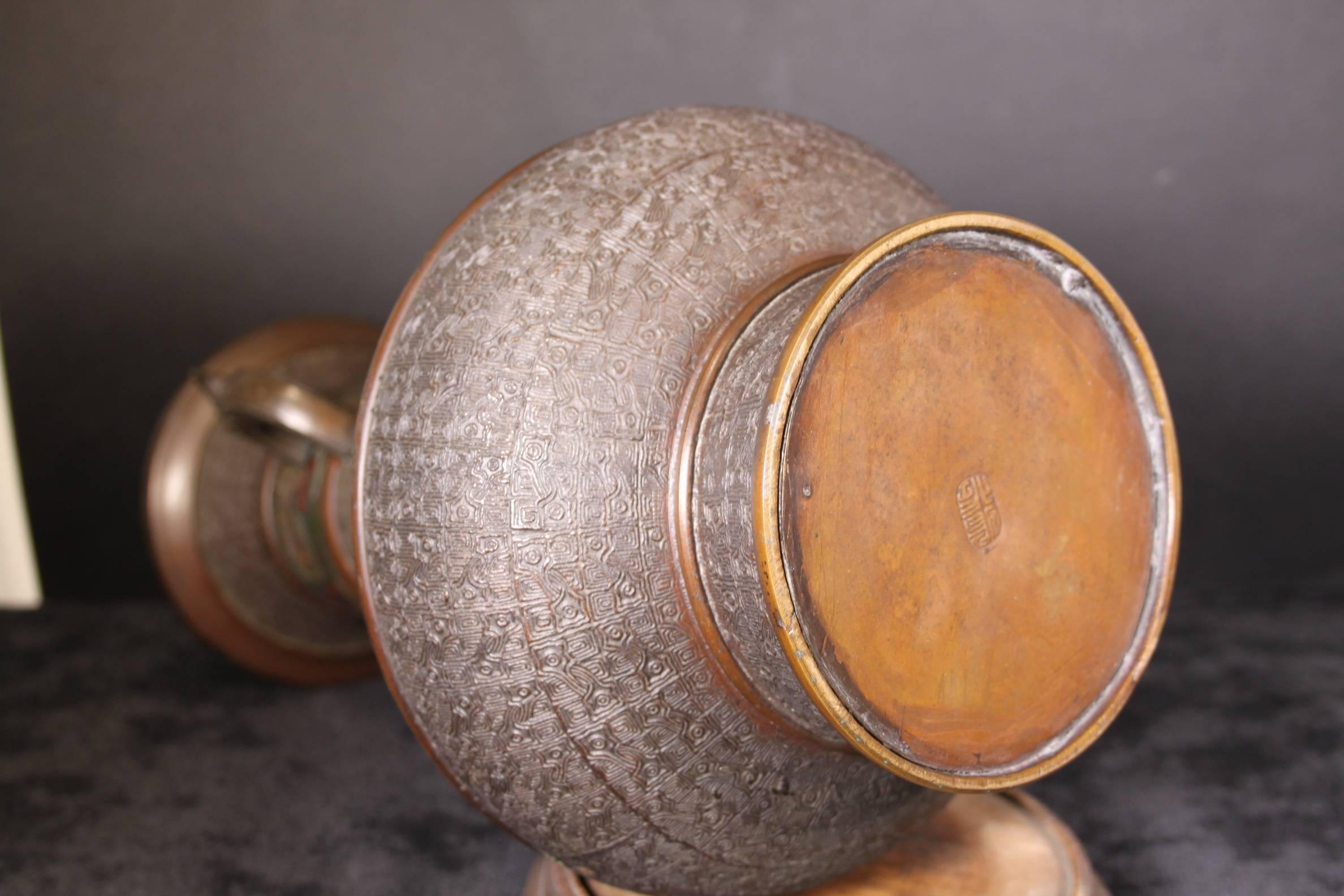 19th Century Japanese Bronze Cloisonne Enamel Vase with Elephant Handles For Sale 1