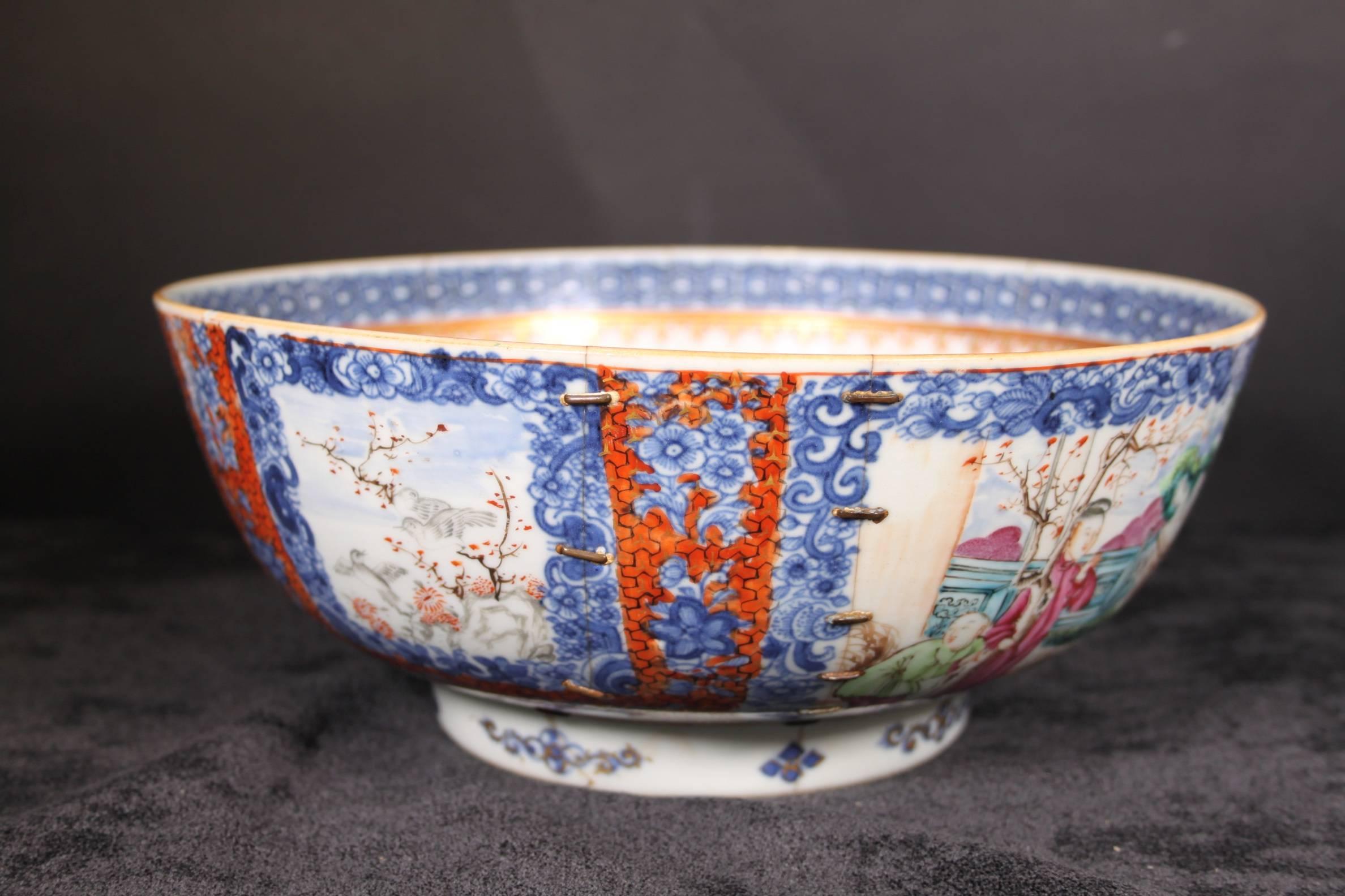 Late 18th Century 18th Century Qianlong Qing Dynasty Chinese Export Ware Porcelain Punch Bowl For Sale
