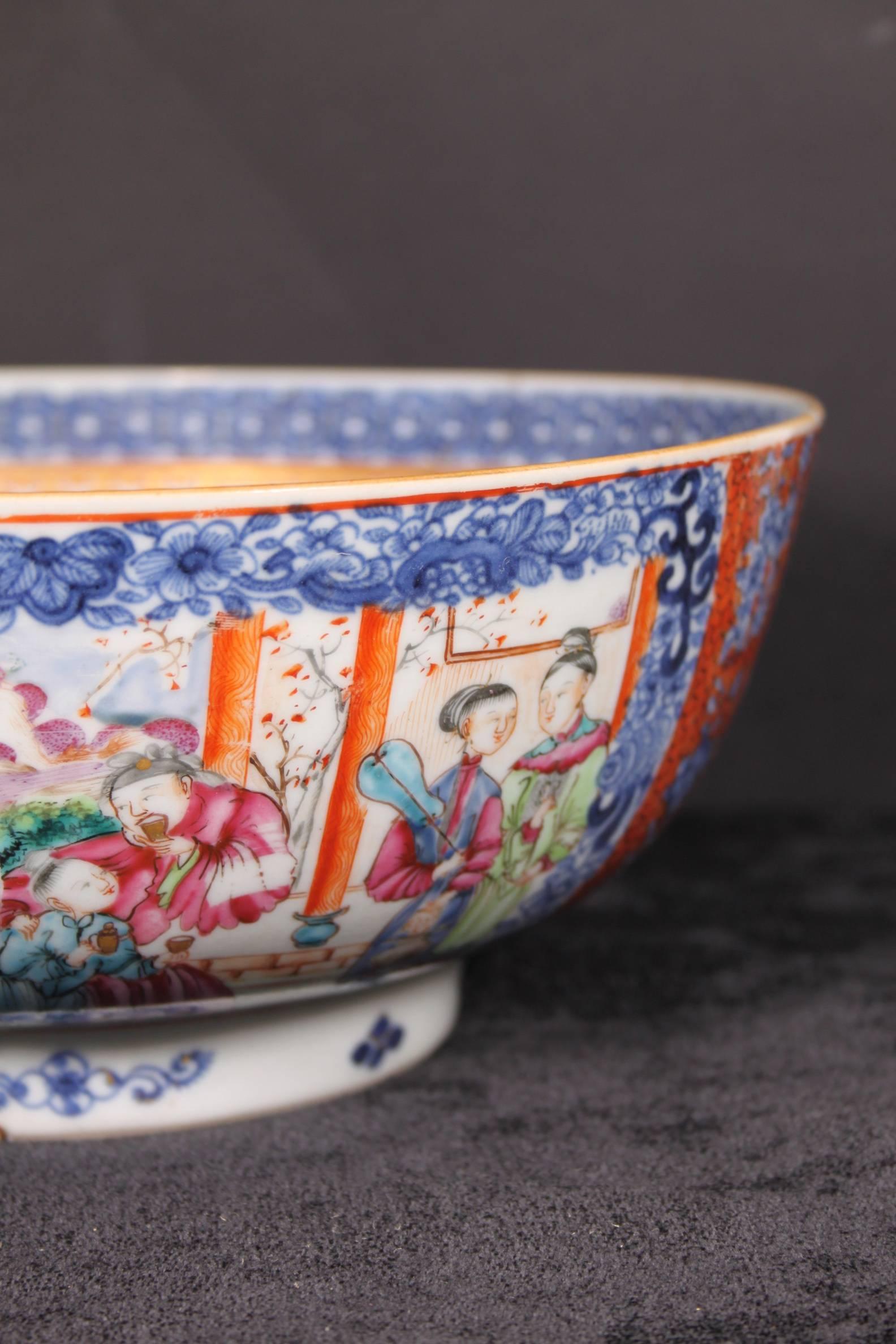 18th Century Qianlong Qing Dynasty Chinese Export Ware Porcelain Punch Bowl For Sale 4