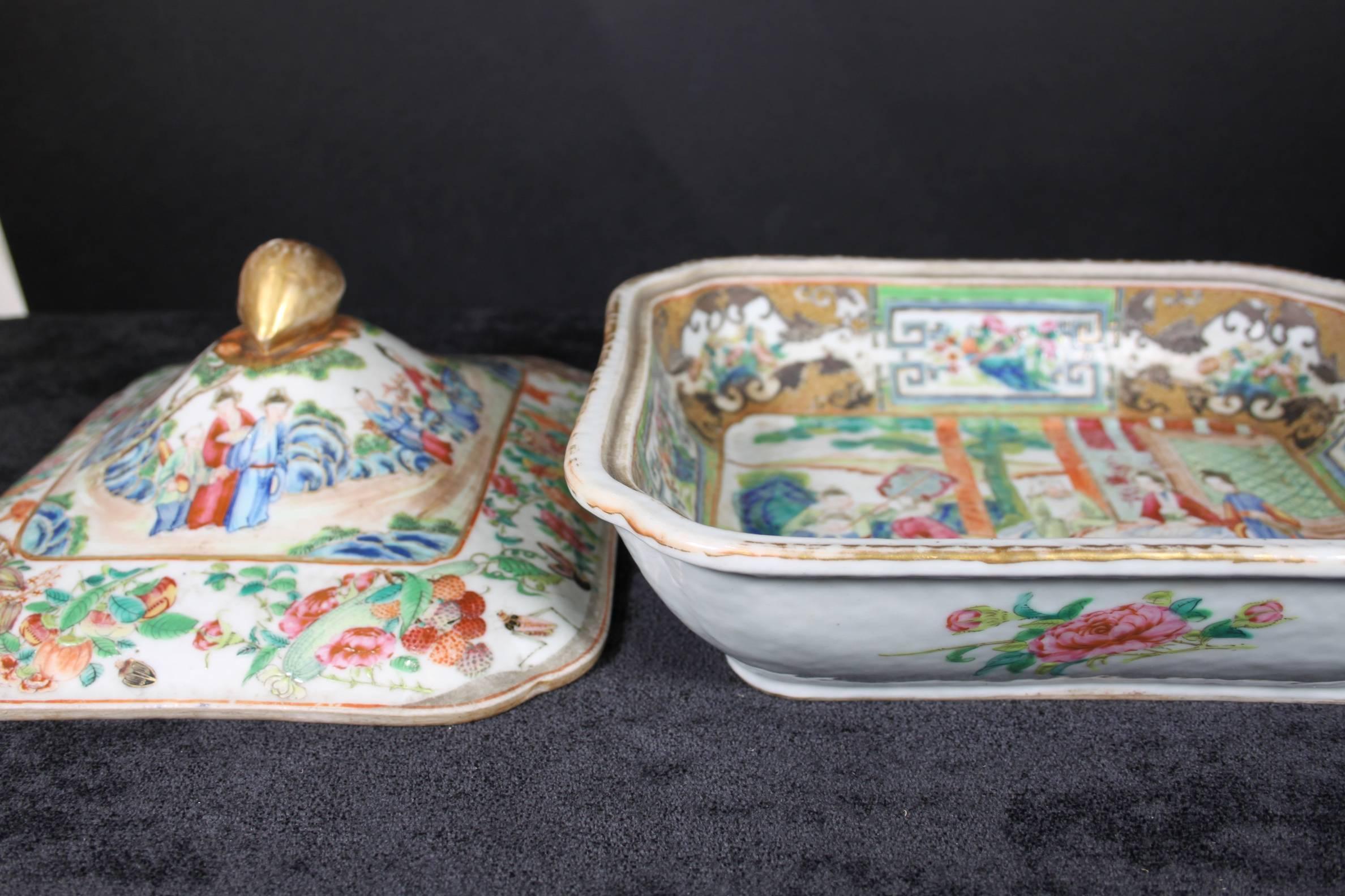 19th Century 1850 Chinese Porcelain Canton ware Famille Rose Export Tureen Dish For Sale 1