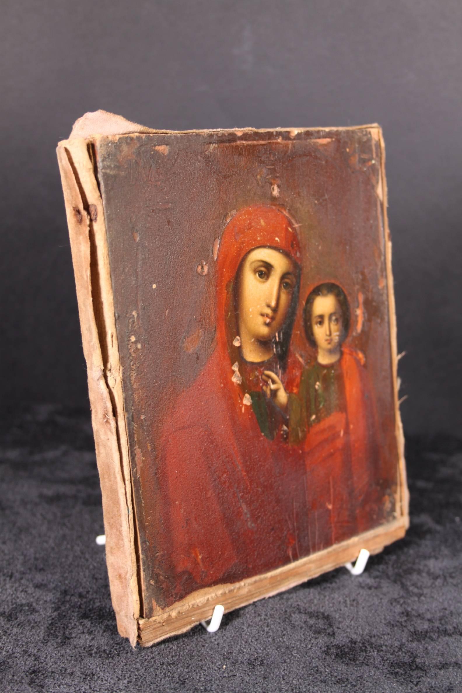 19th Century Soviet Russian Icon of Madonna and Jesus on Wood In Good Condition In Harrogate, GB