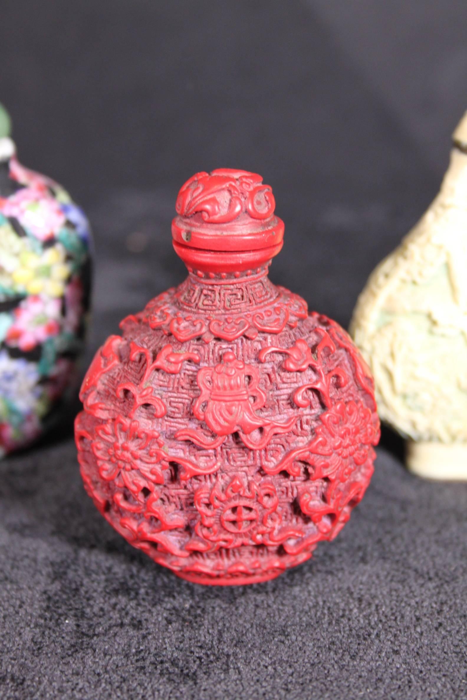 Late 19th Century Three Chinese Snuff Bottles Qing Dynasty Republic Lacquer Cinnabar Porcelain For Sale