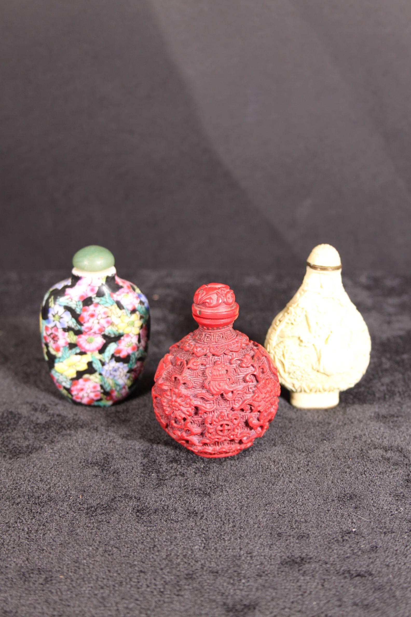 Three Chinese Snuff Bottles Qing Dynasty Republic Lacquer Cinnabar Porcelain For Sale 2