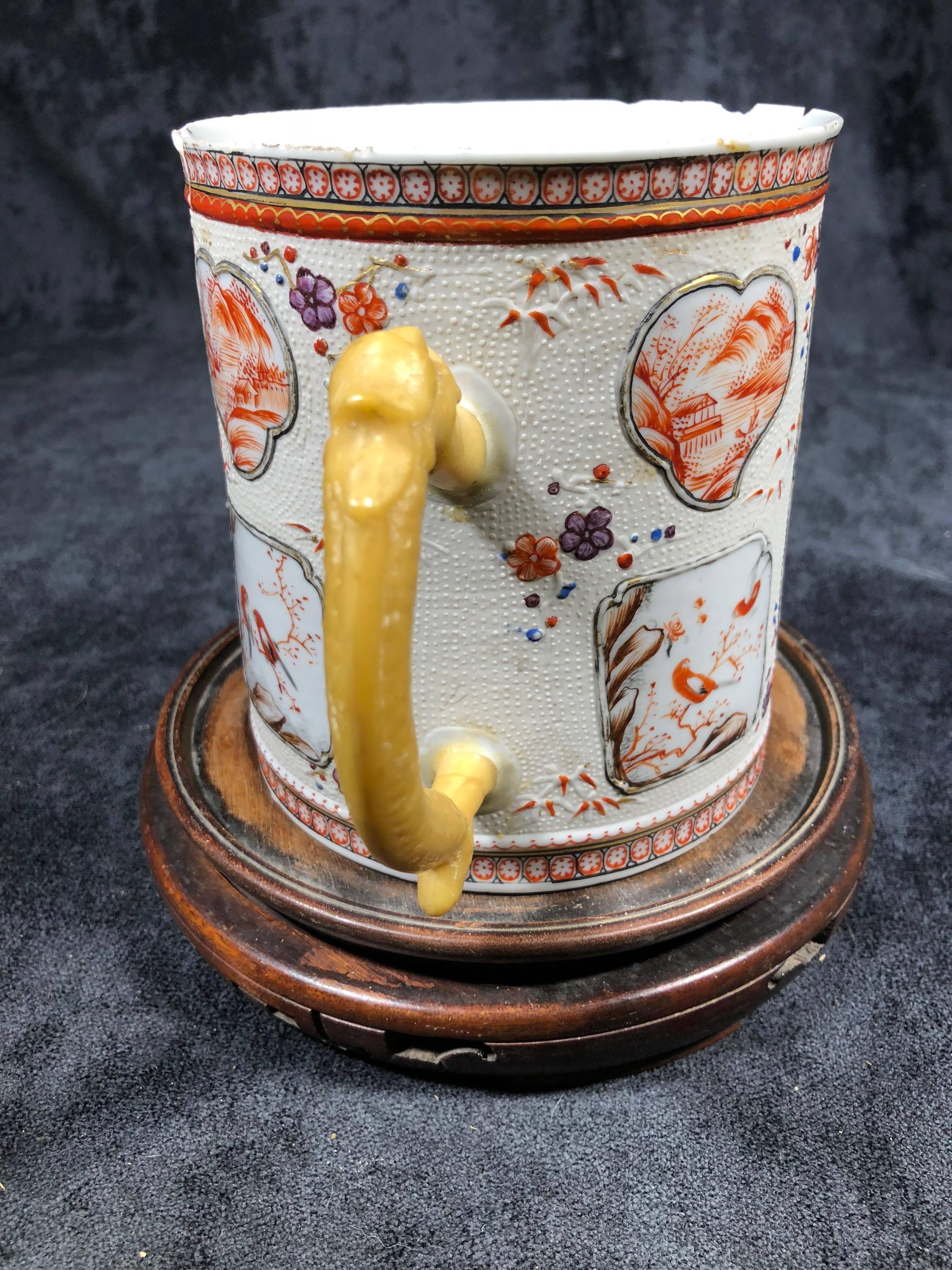 18th Century Qianlong Qing Dynasty Chinese Export Chicken Skin Tankard For Sale 2