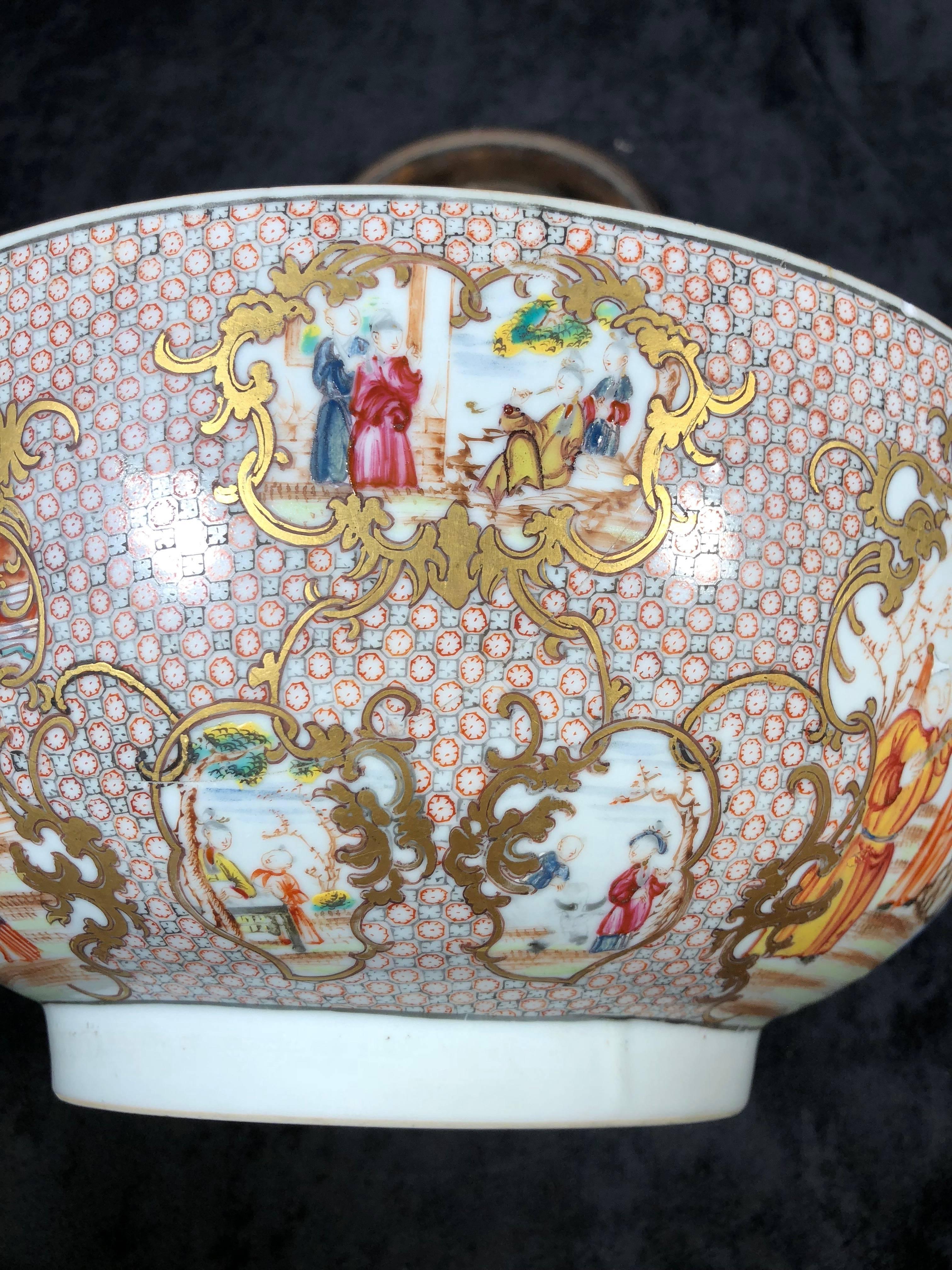 18th Century Chinese Qianlong Export Ware Porcelain Punch Bowl For Sale 5