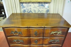 18th Century Period Louis XV Walnut Commode en Arbalete