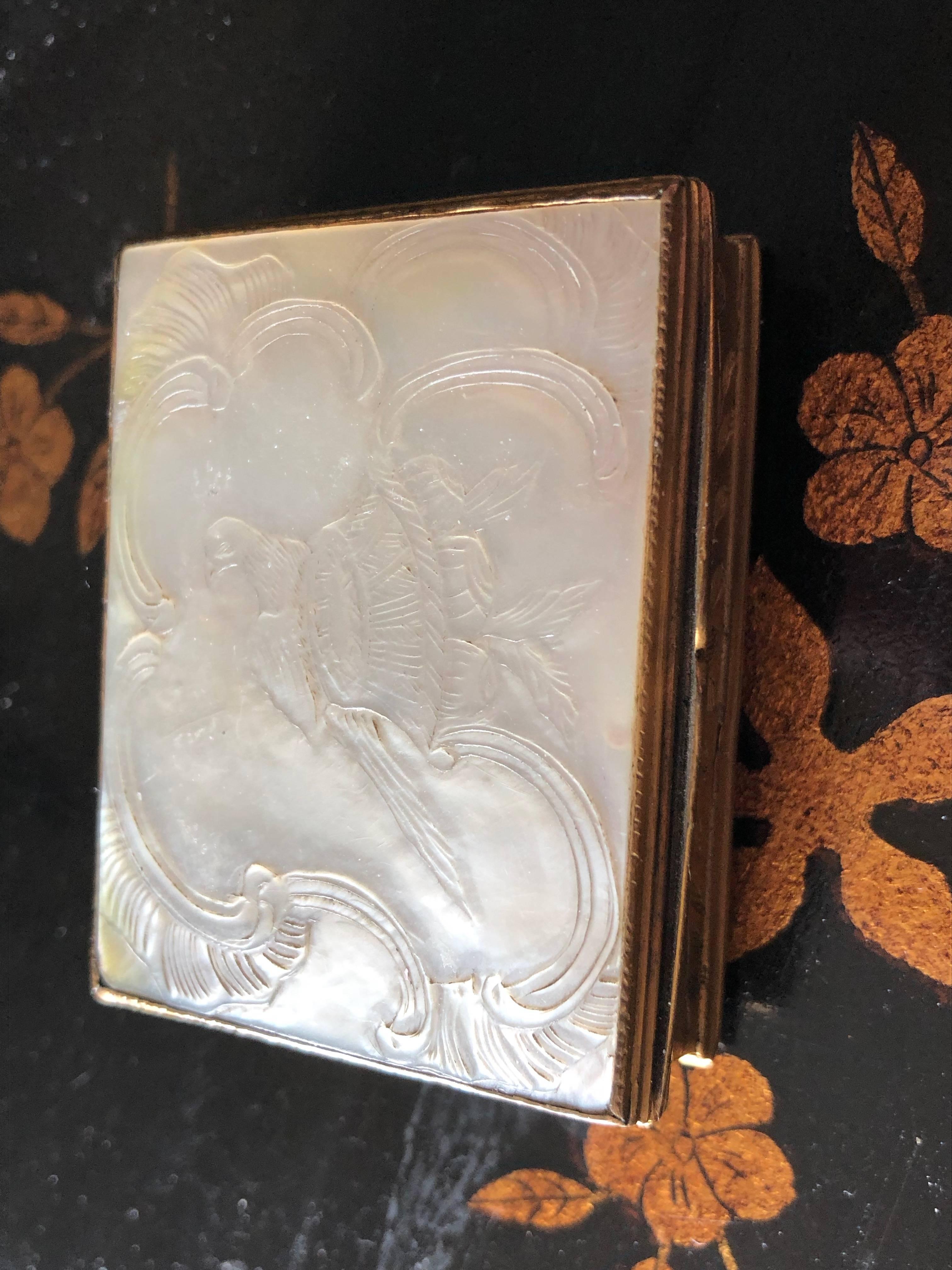 Gilt French Patch Box or Beauty Mark 'Marque de beauty/Mouches' Box