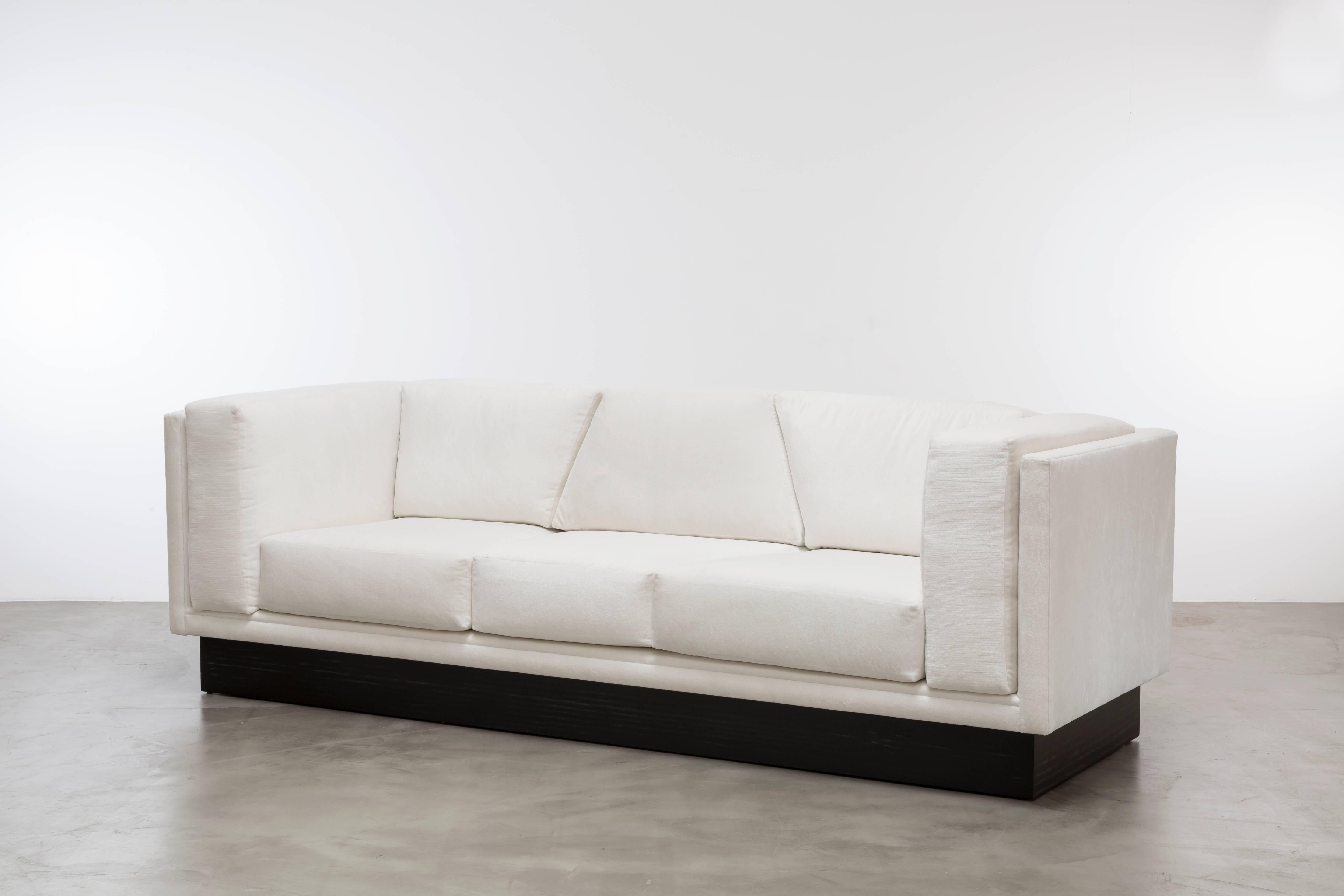 Moderne NUAGE SOFA - Canapé asymétrique moderne en velours ancien  en vente