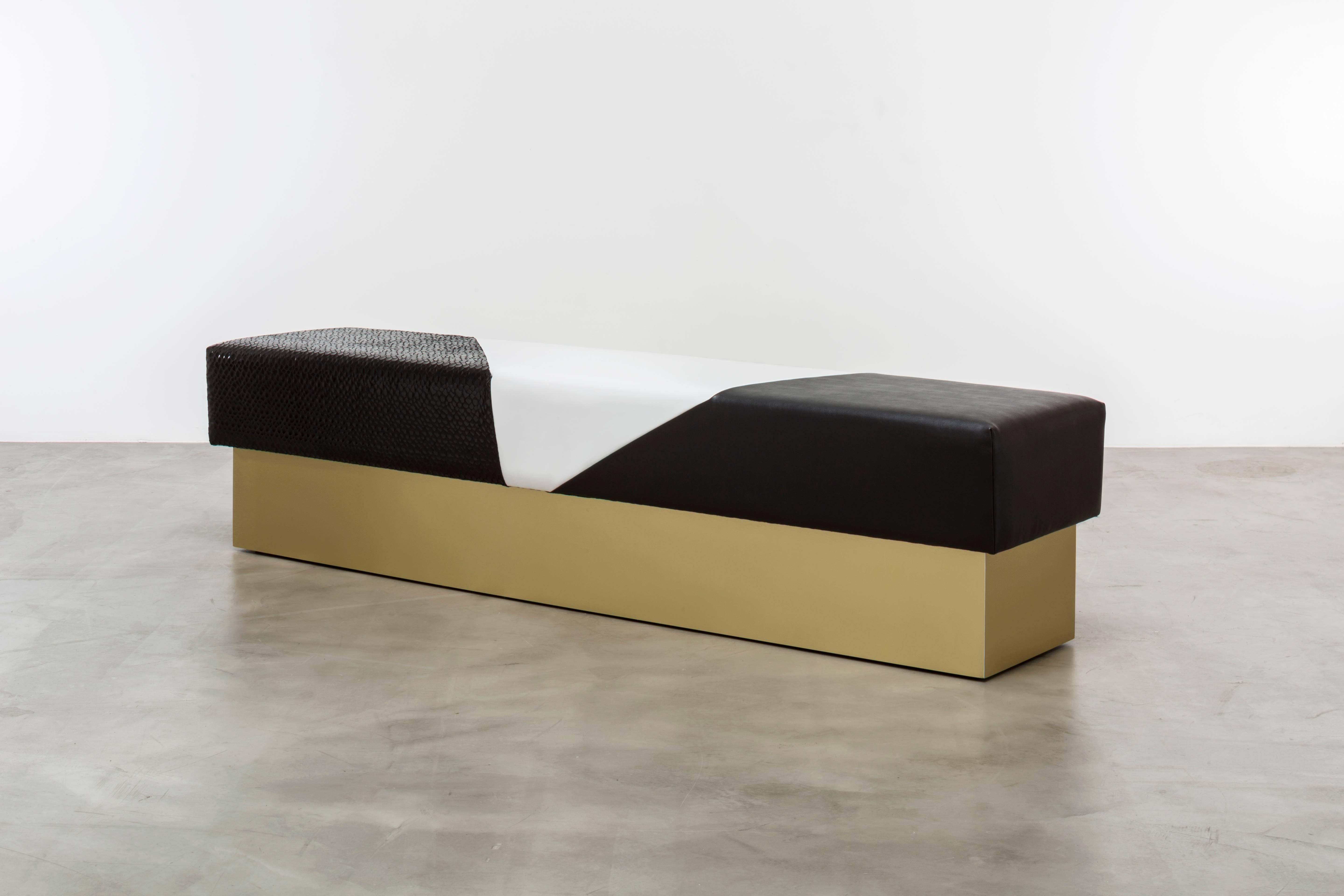 Moderne Bench moderne asymétrique avec COL (Customers Own Leather (Customers Own Leather) en vente