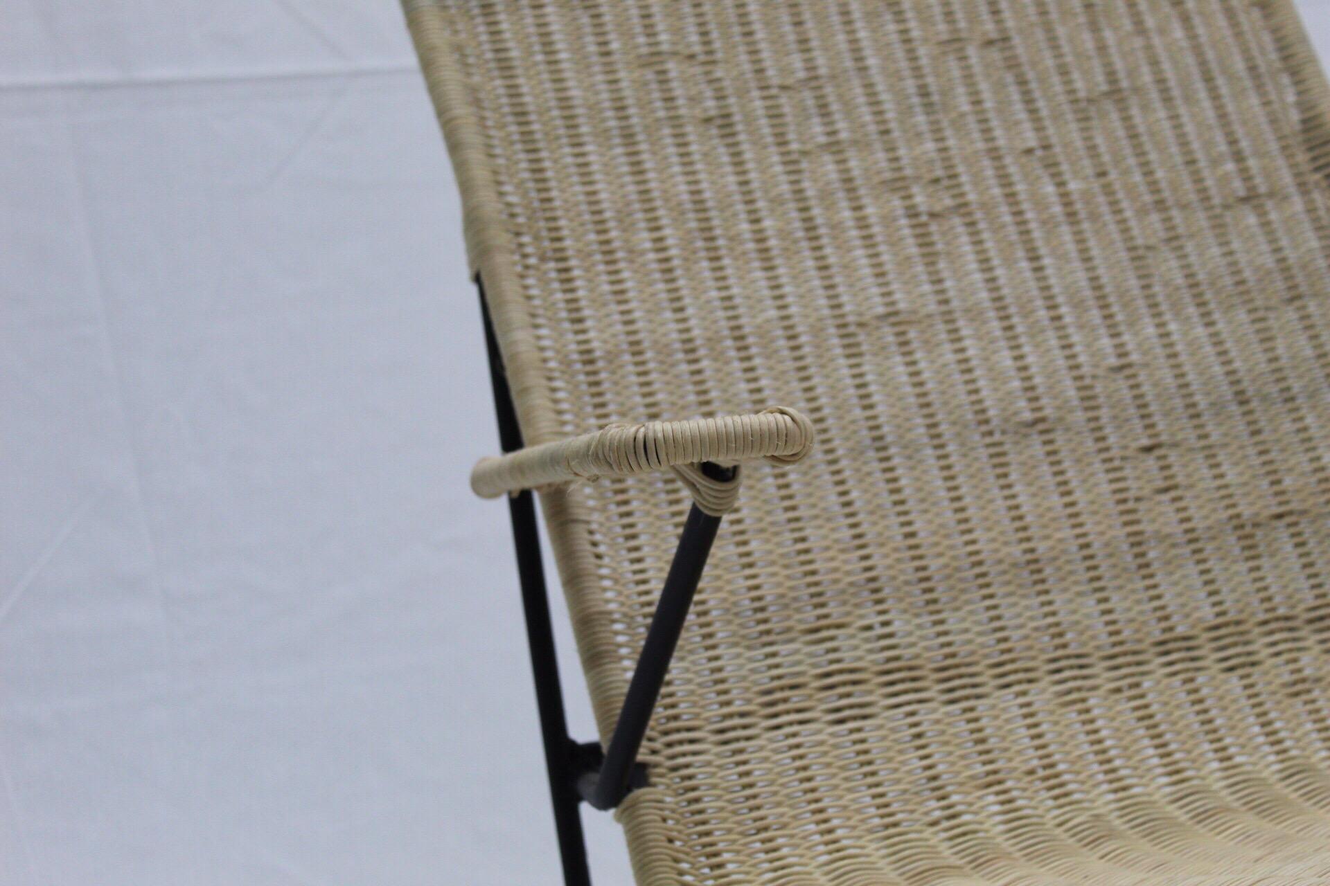 Mexican Iron and Rattan Chaise Longue 3