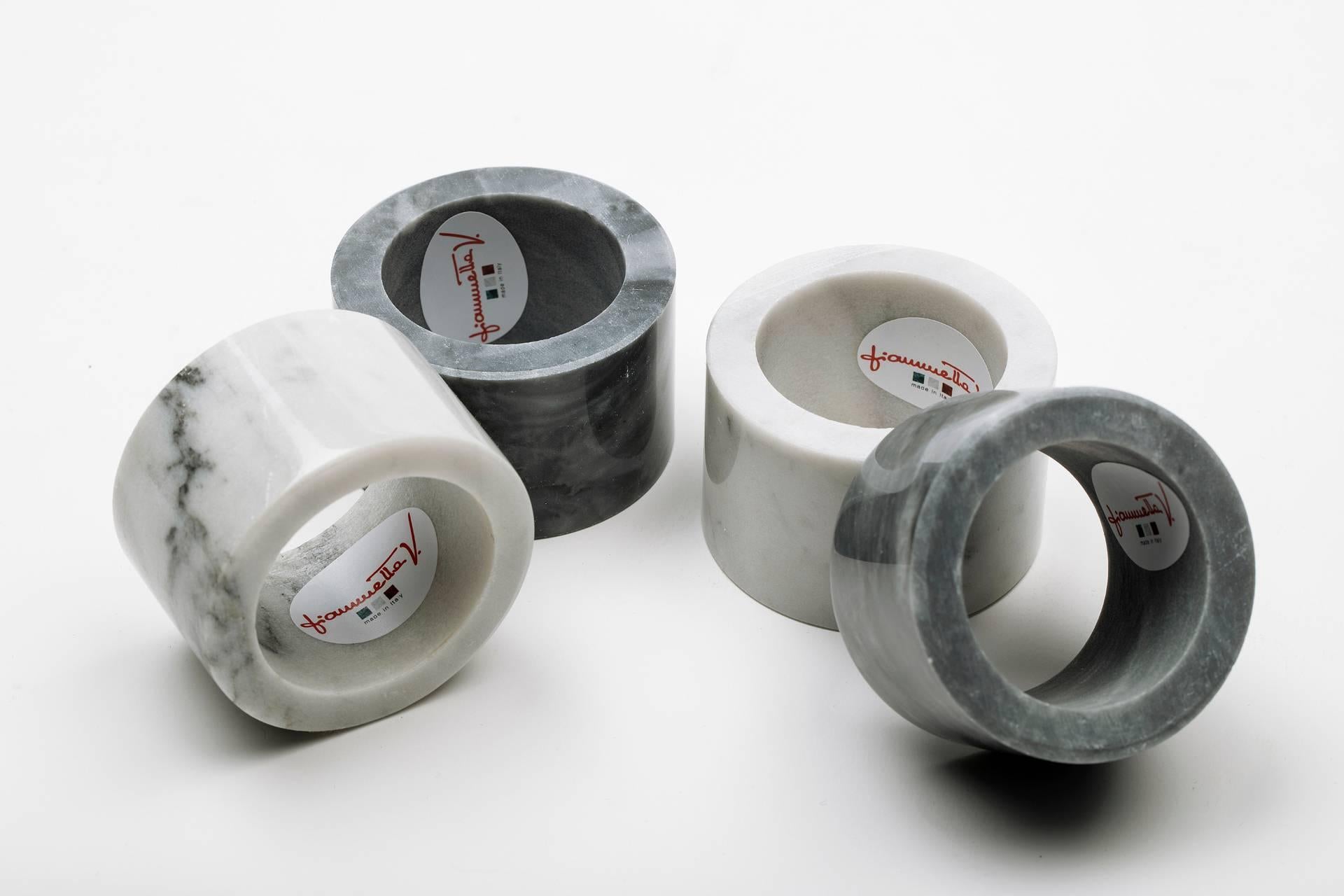 Hand-Crafted Handmade Set of 2 Napkin Rings in Grey Bardiglio Marble For Sale