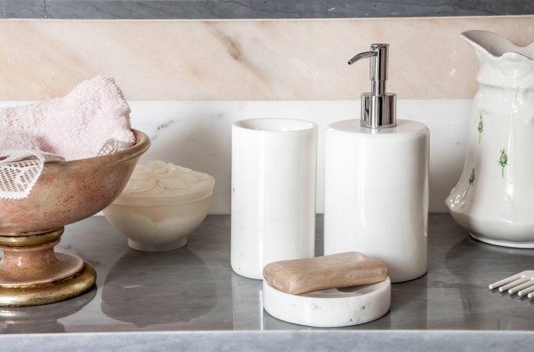 Soap Dish In White Carrara Marble For At 1stdibs Soap Dish In White Carrara Marble New Condition For It