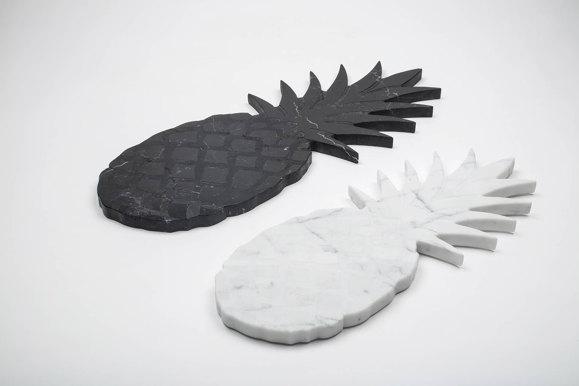 Big black Marquina marble cutting board and serving tray with pineapple shape. Each piece is in a way unique (every marble block is different in veins and shades) and handmade by Italian artisans specialized over generations in processing marble.