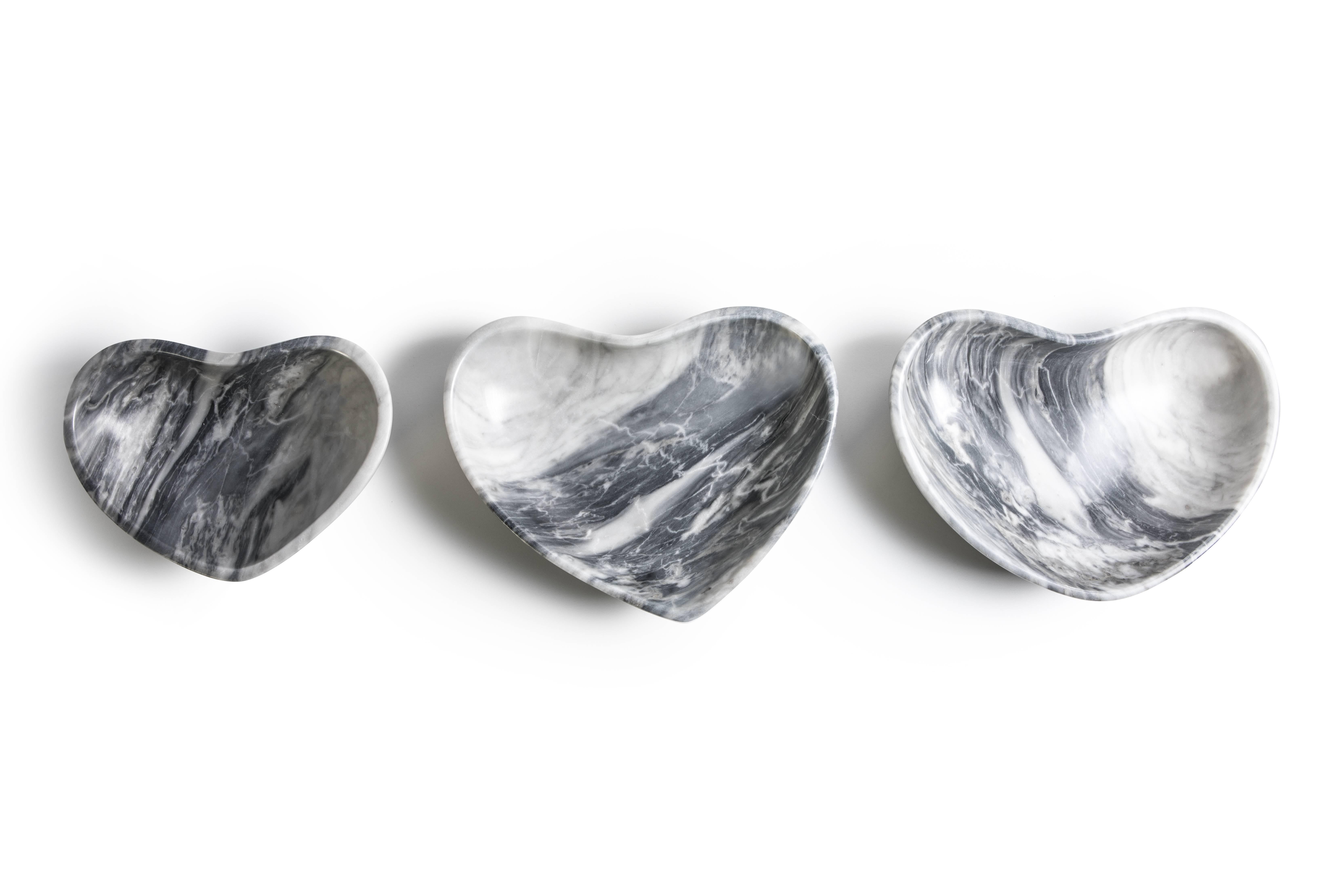 Small bowl in grey Bardiglio marble with the shape of a heart. Each piece is in a way unique (every marble block is different in veins and shades) and handmade by Italian artisans specialized over generations in processing marble. Slight variations