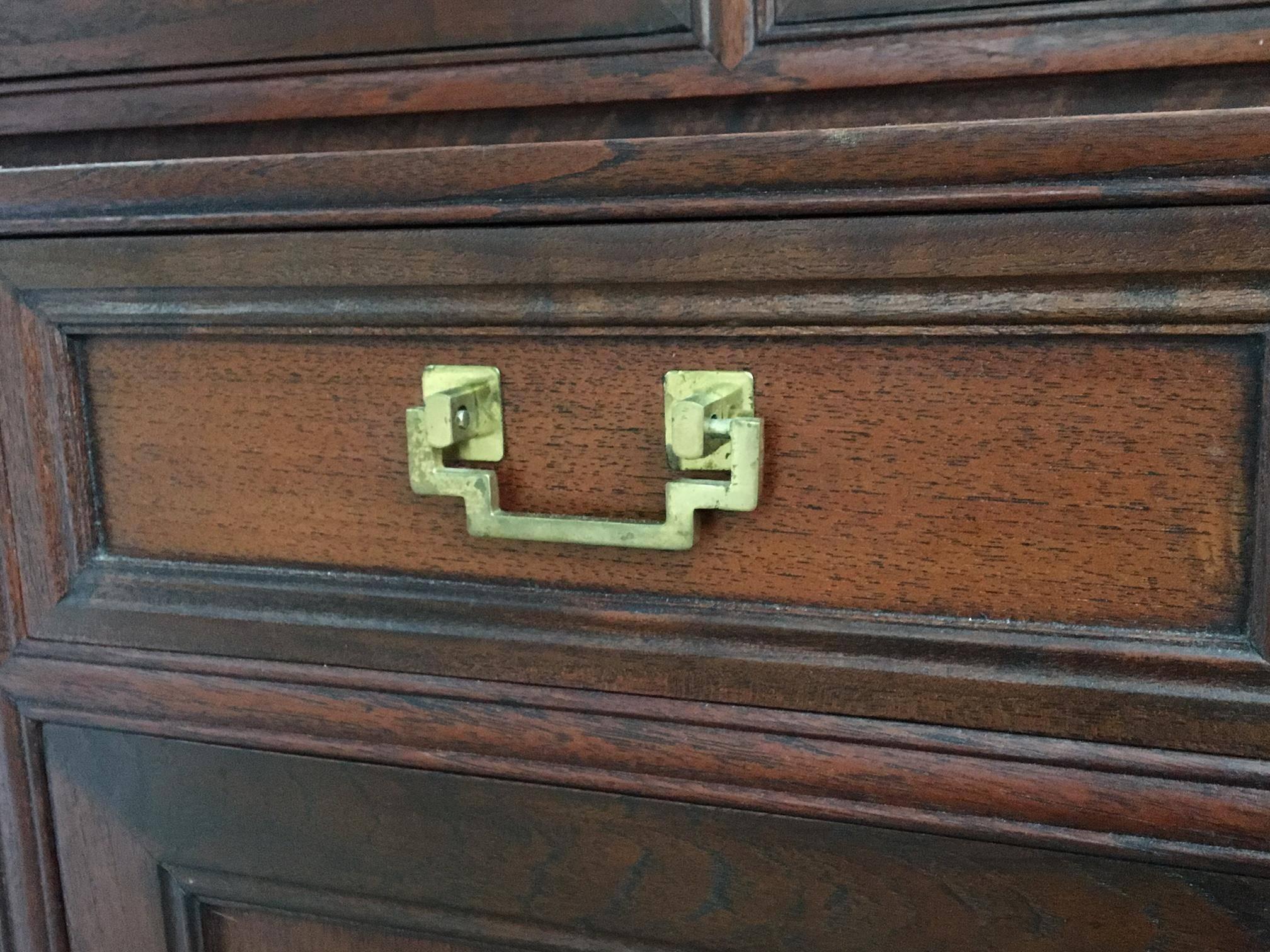 Asian Chinoiserie China Cabinet Hutch by Ricardo Lynn In Excellent Condition In Jacksonville, FL