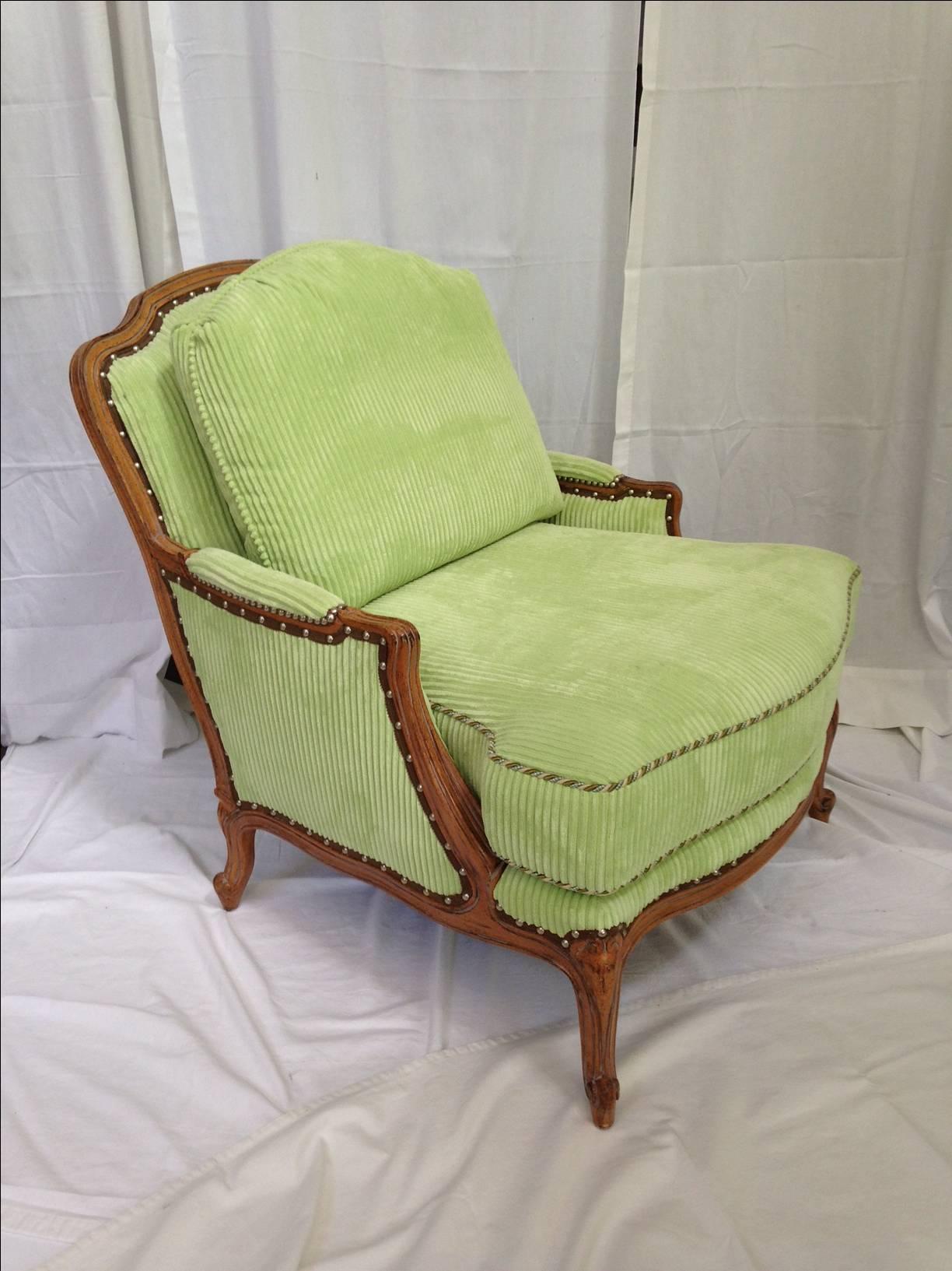 Taylor King Bergère Club Chair with Ottoman In Excellent Condition In Jacksonville, FL