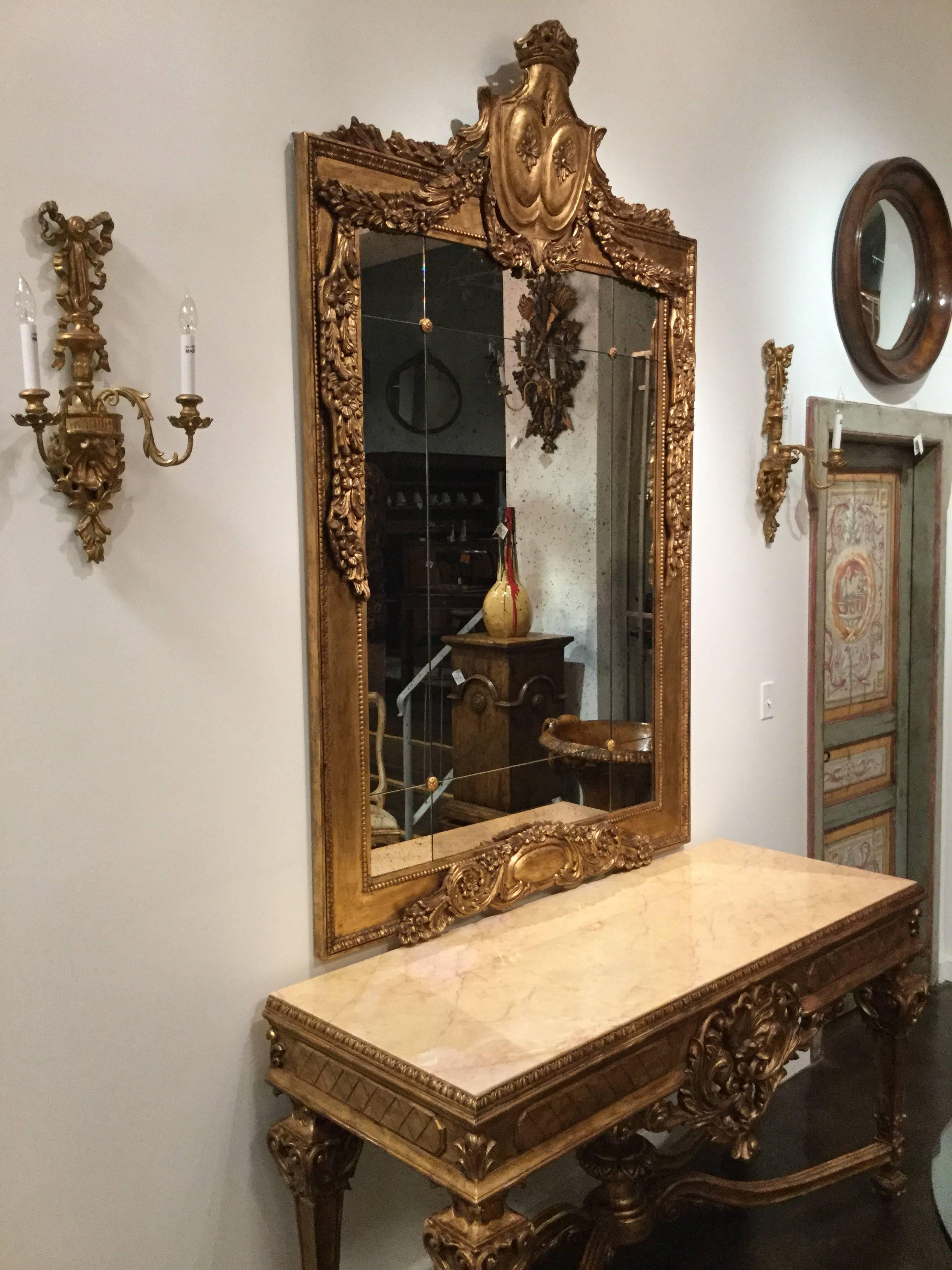 Louis XVI Style Hand-Carved Console with Italian Marble and Antiqued Gold Gilt In Excellent Condition For Sale In Dallas, TX