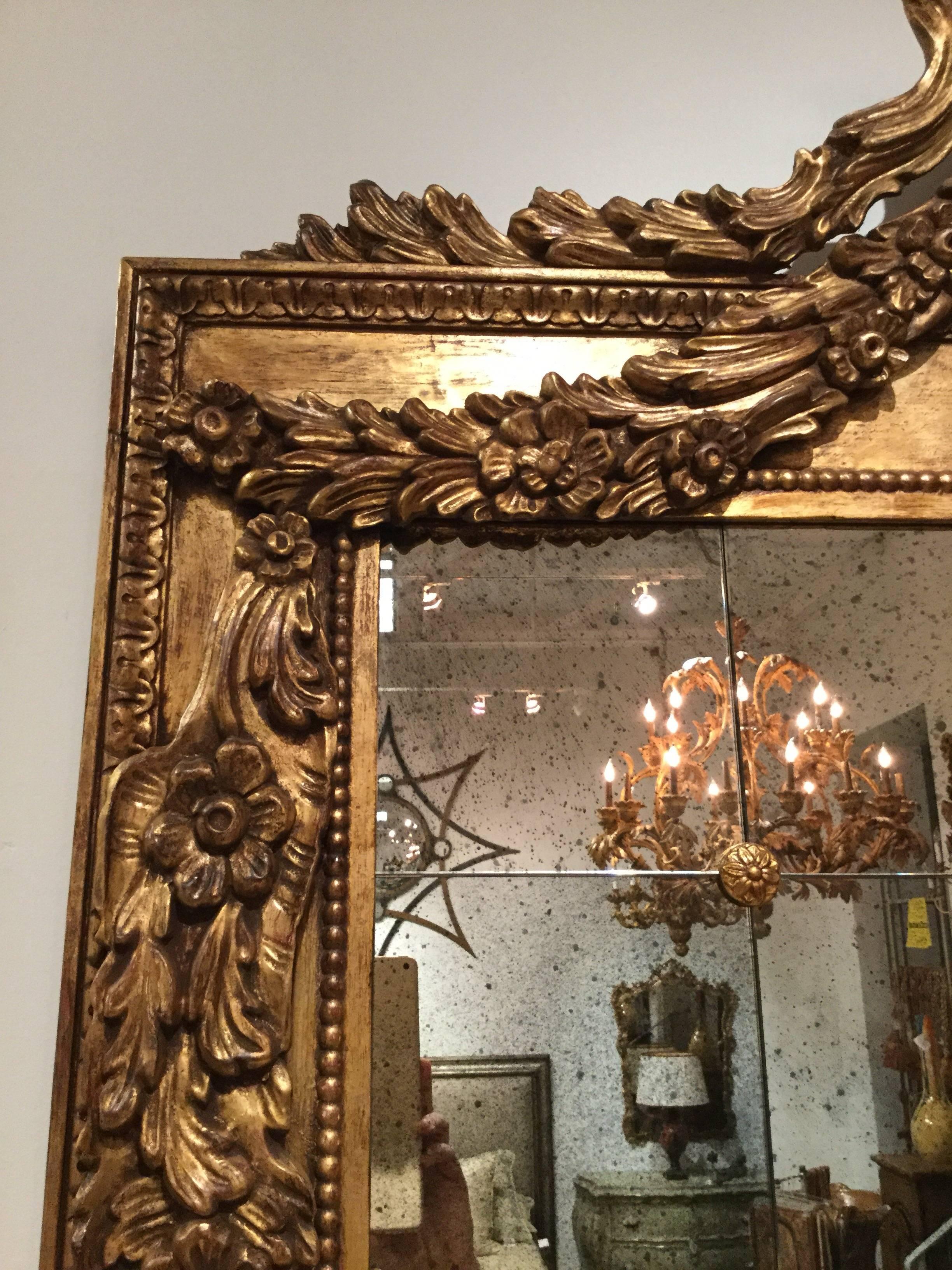 Louis XVI Style Hand-Carved Mirror Antiqued Gold Gilt For Sale 1
