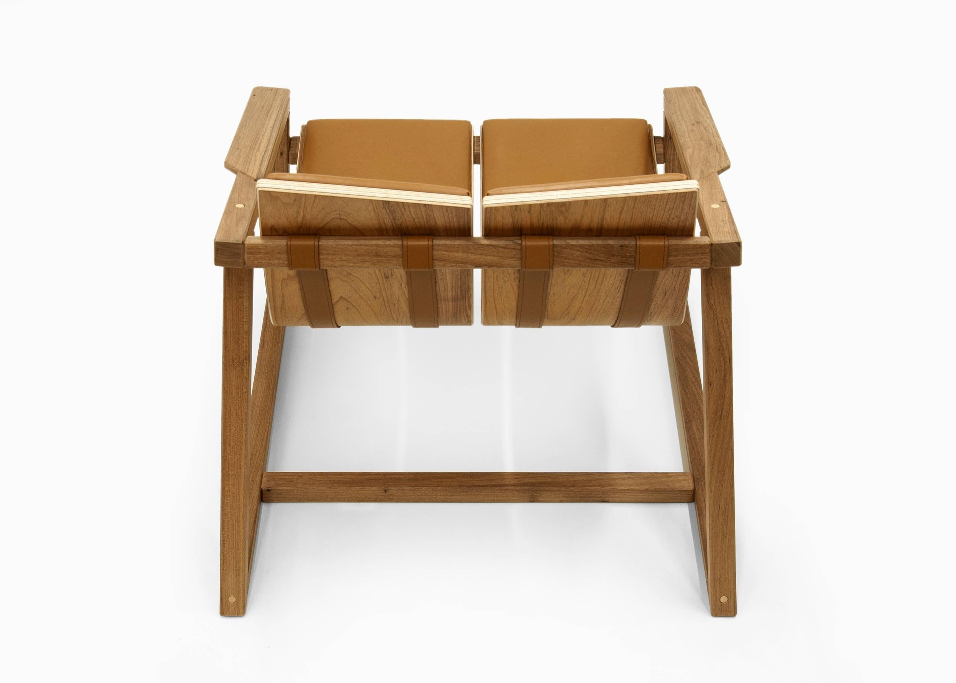 Contemporary Armchair Divisa in Tropical Brazilian Hardwood and Natural Leather For Sale