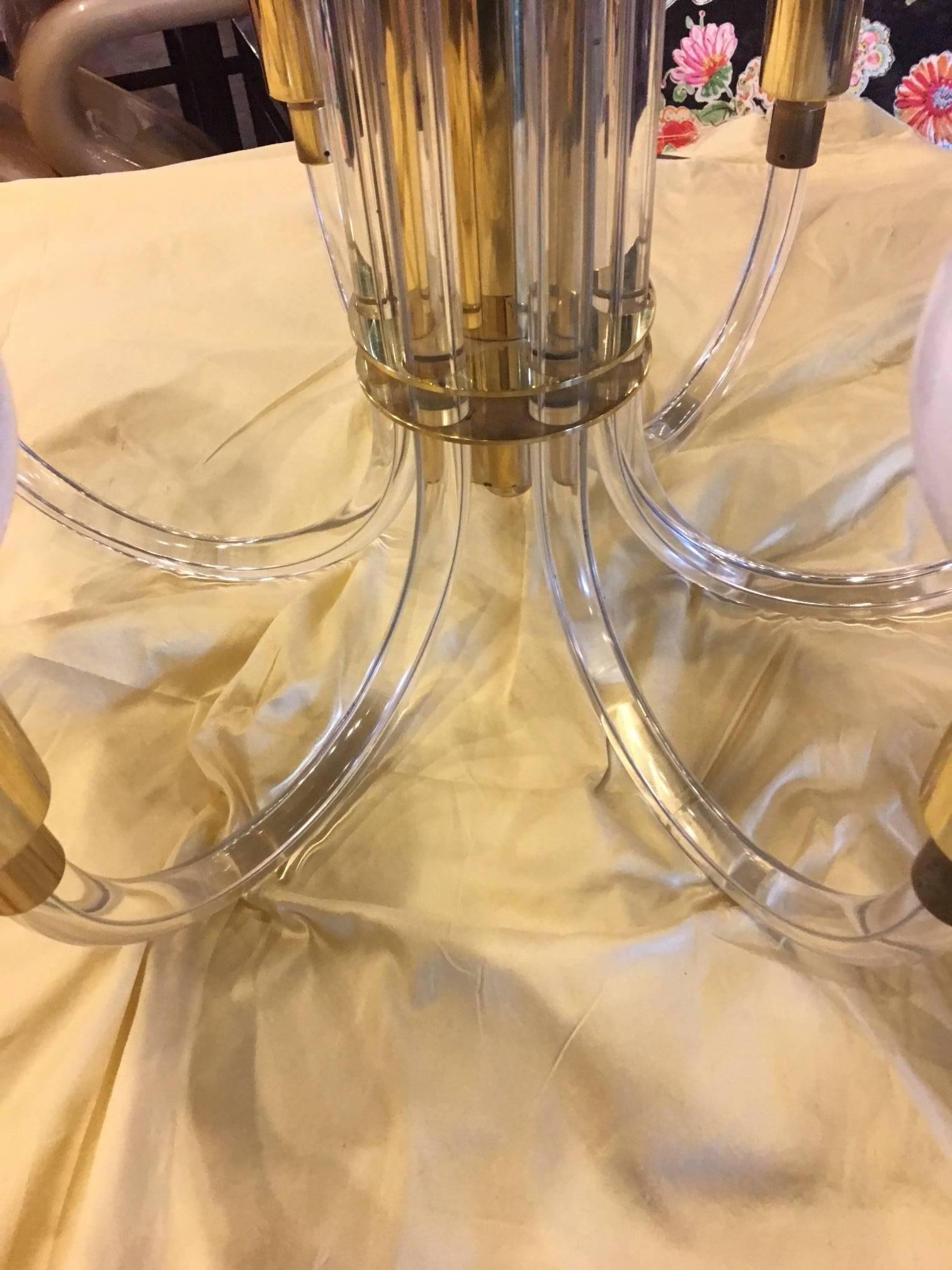 Charles Hollis Jones Six-Arm Chandelier in Brass and Lucite  In Excellent Condition In Raleigh, NC