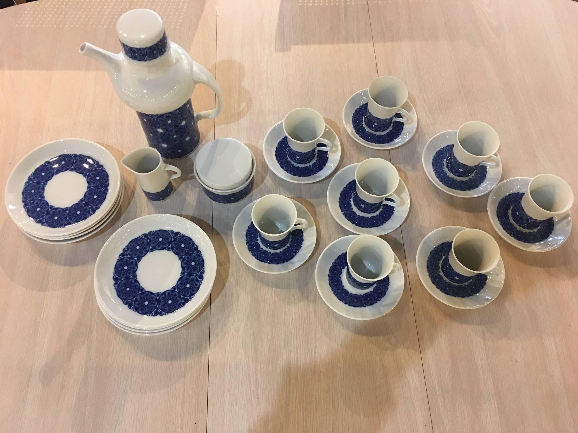 Designed by Marianne Westman for Rörstrand, 1950s design Classic Mon Amie in high quality porcelain. Famous blue flower pattern. Swedish Classic, 'Mon amie', by Rörstrand was launched in 1952. The story goes that designer Marianne Westman