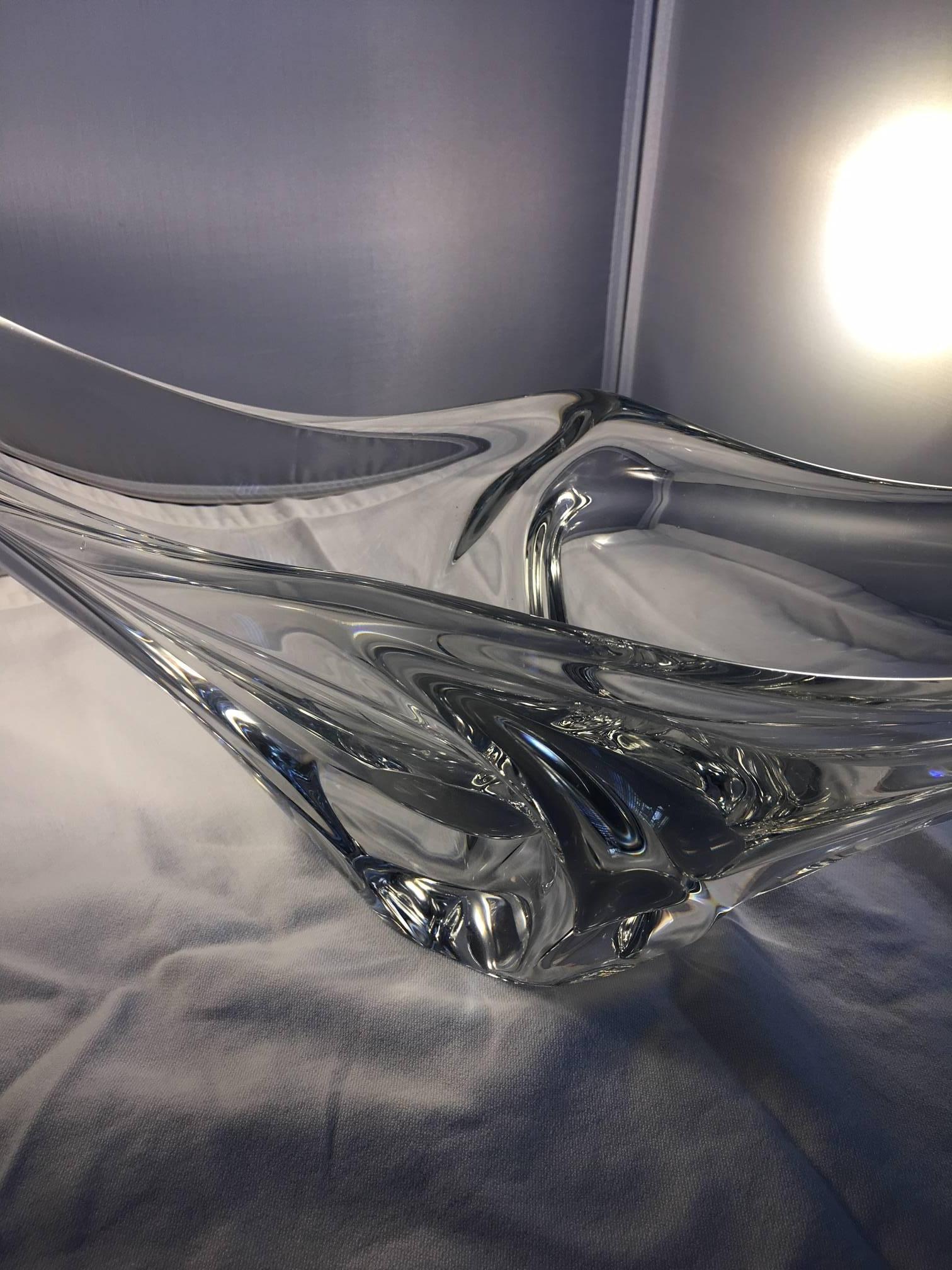 Daum Crystal Centrepiece In Excellent Condition For Sale In Raleigh, NC