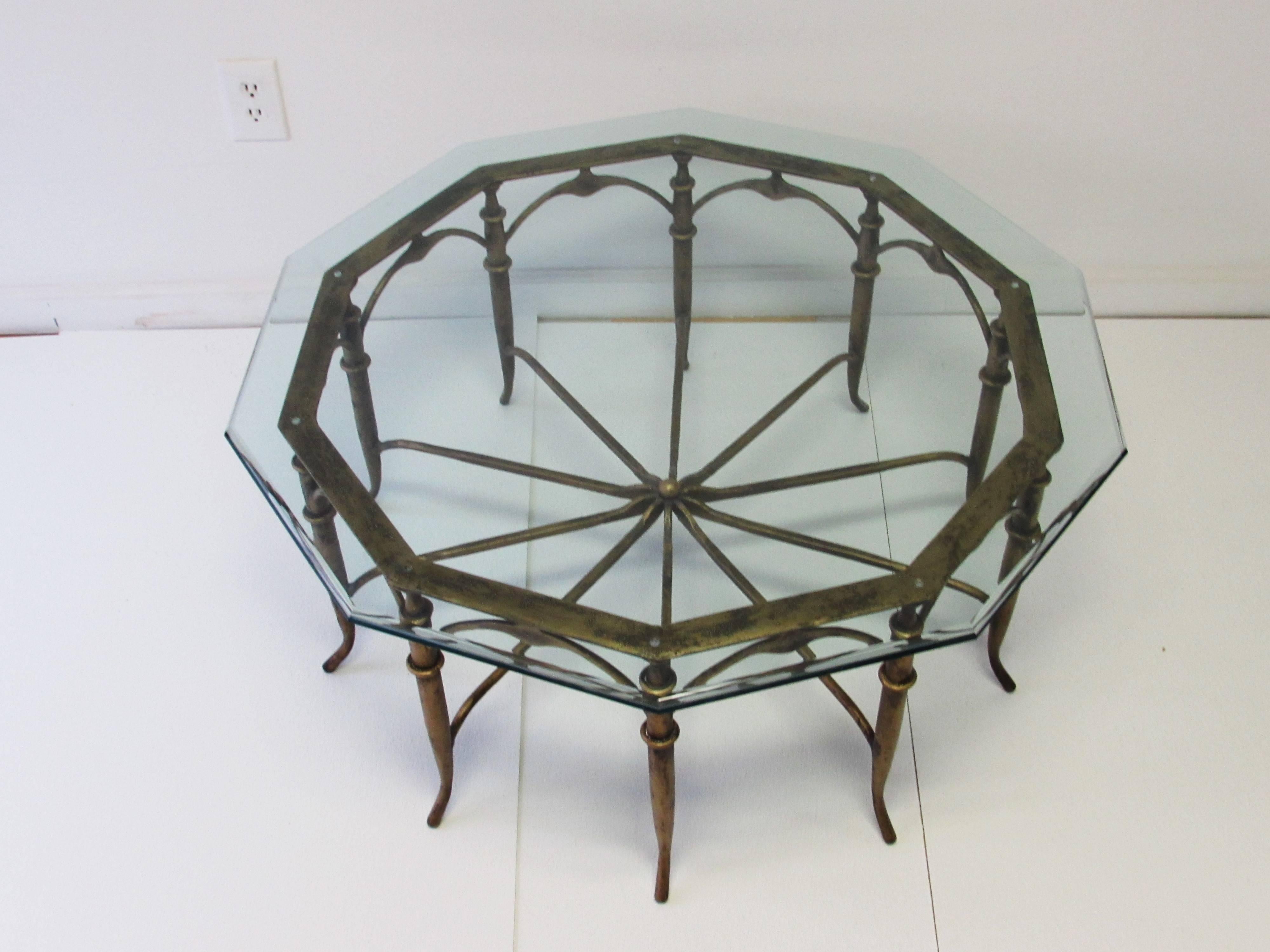 Mid-Century Modern Italian Spider Leg Coffee Table For Sale