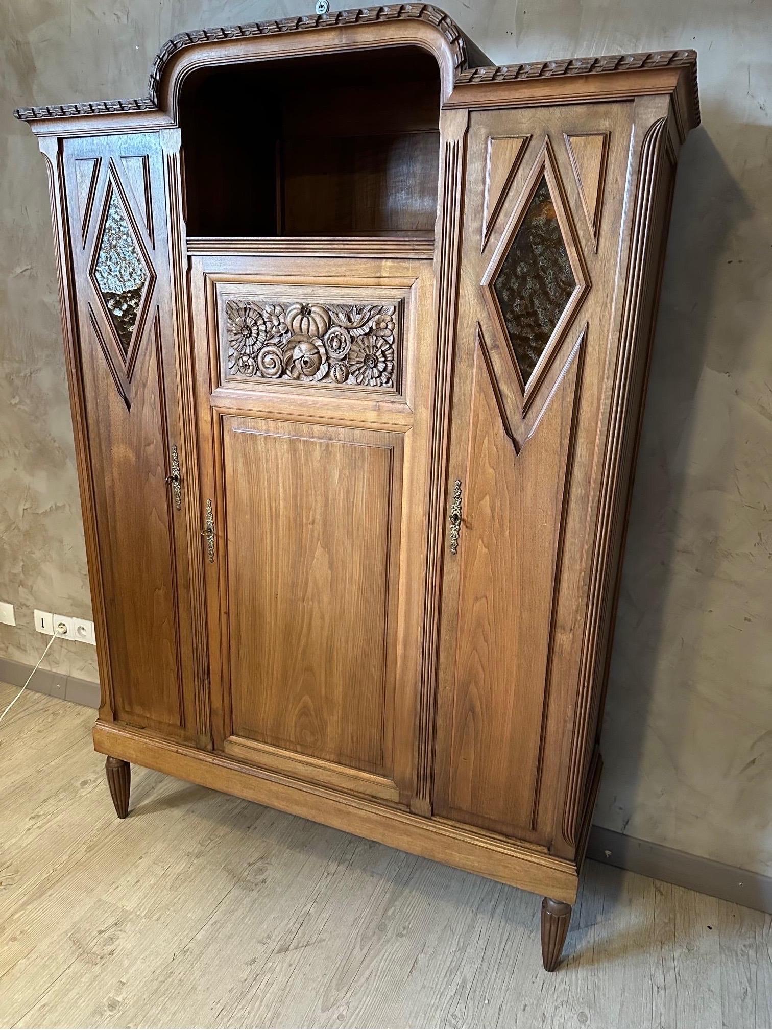 20th century French Art deco Walnut Armoire, 1930s For Sale 3