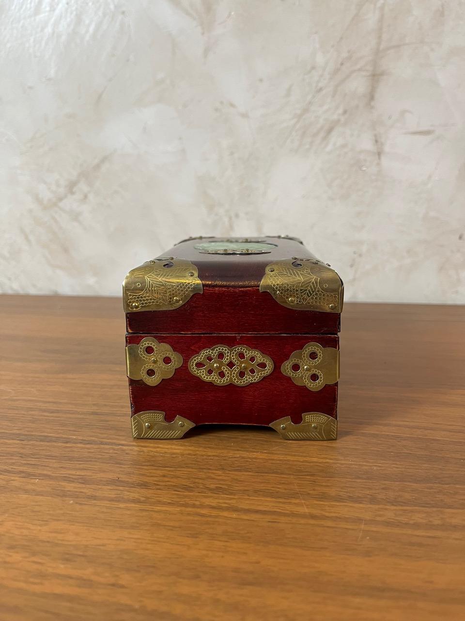 Milieu du XXe siècle 20ème siècle Français Art Deco Mahogany Jewelry Boxe, 1930s en vente