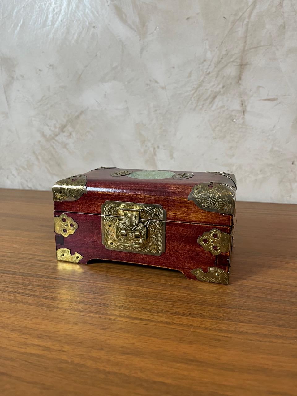 Chinois 20ème siècle Français Art Deco Mahogany Jewelry Boxe, 1930s en vente
