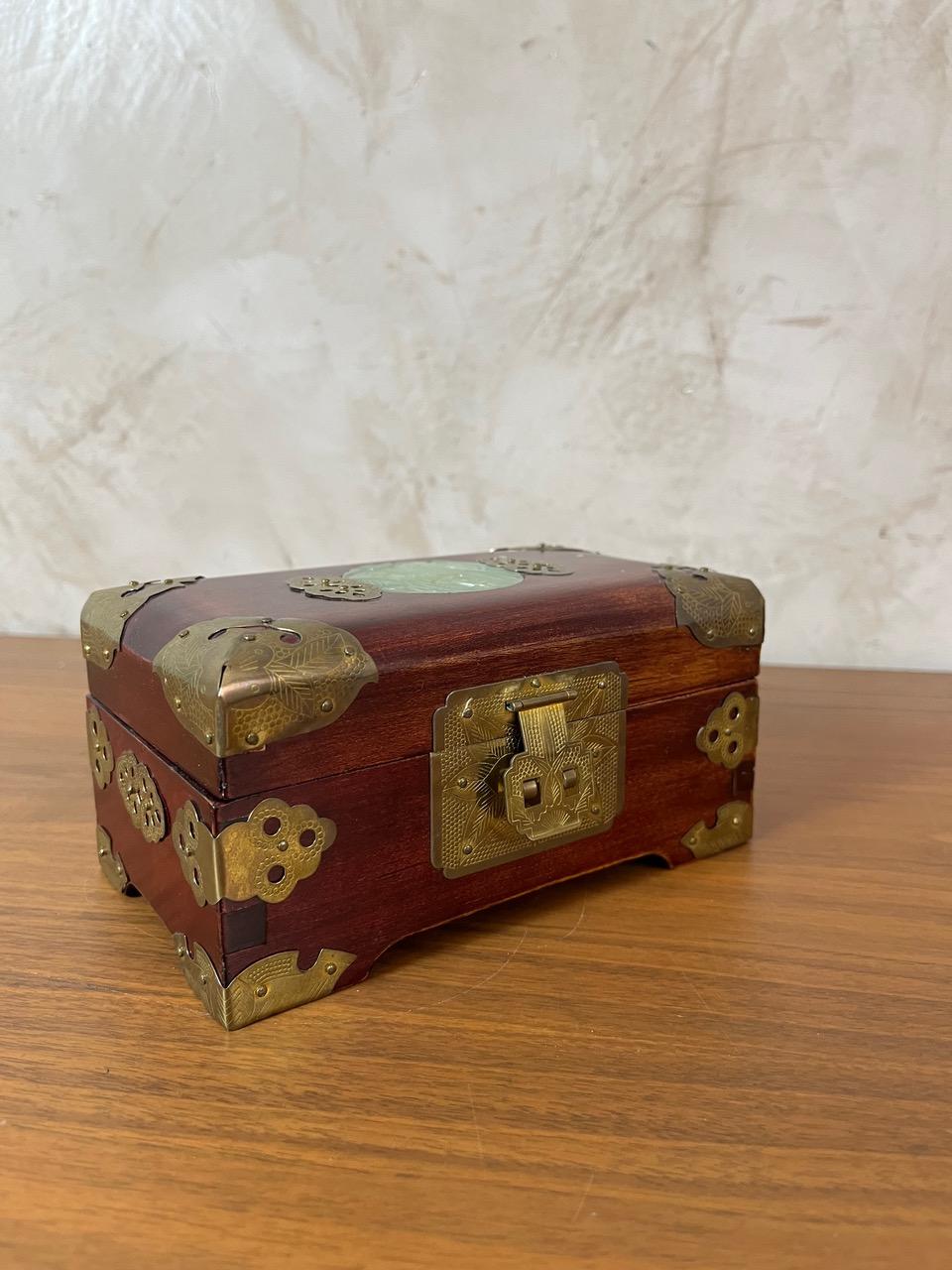 Laiton 20ème siècle Français Art Deco Mahogany Jewelry Boxe, 1930s en vente