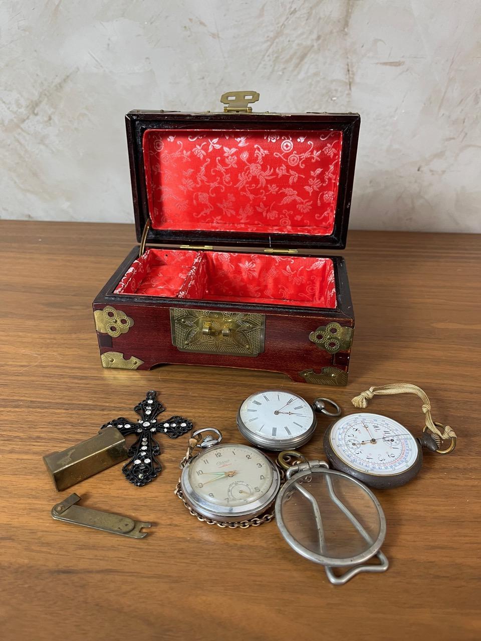 20ème siècle Français Art Deco Mahogany Jewelry Boxe, 1930s en vente 6