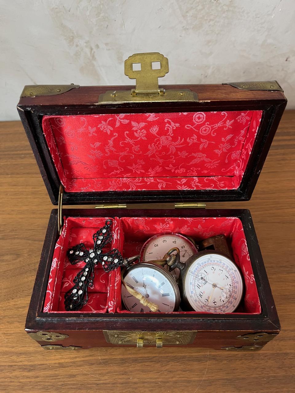 20ème siècle Français Art Deco Mahogany Jewelry Boxe, 1930s en vente 5