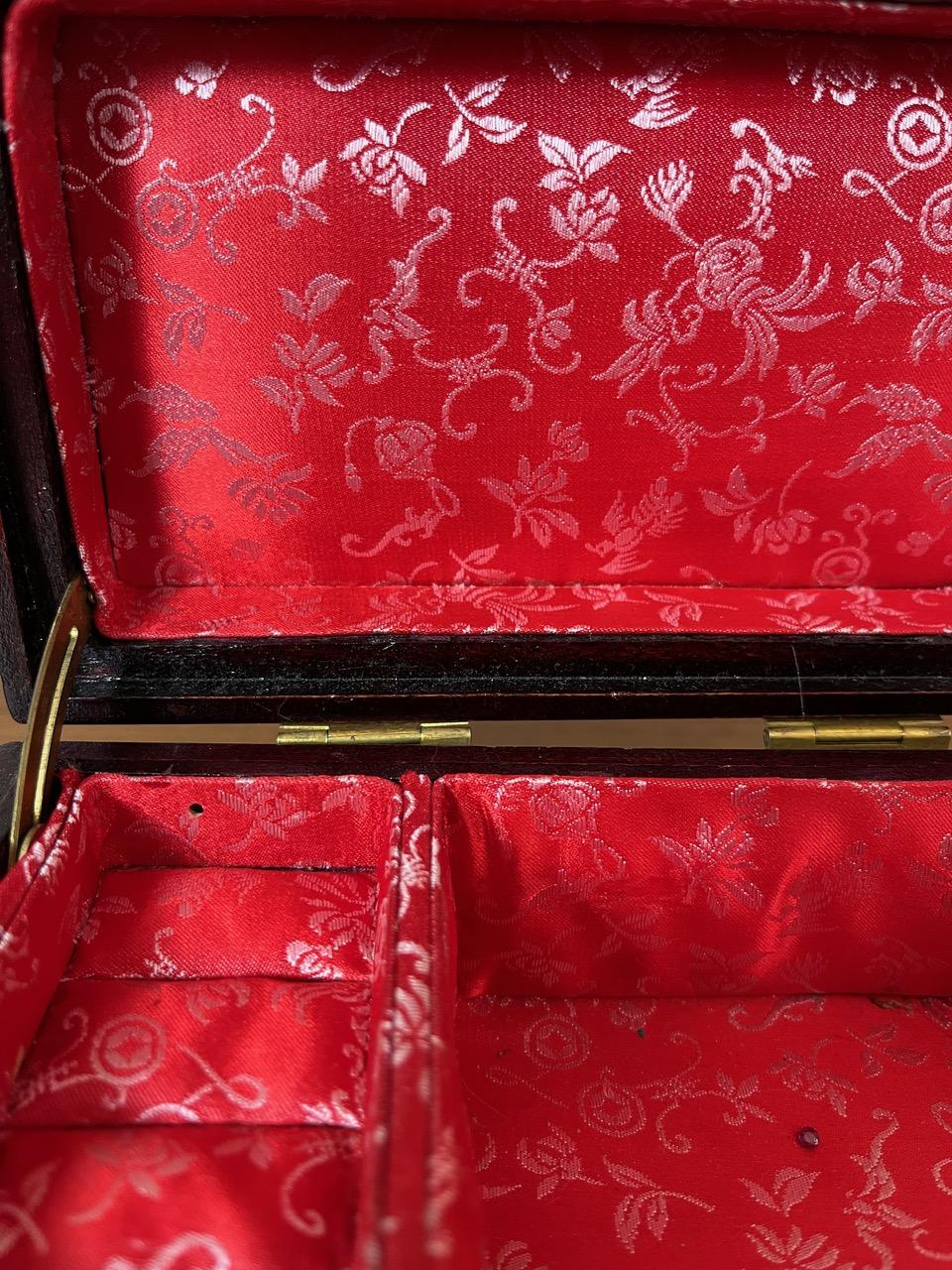 20ème siècle Français Art Deco Mahogany Jewelry Boxe, 1930s en vente 8