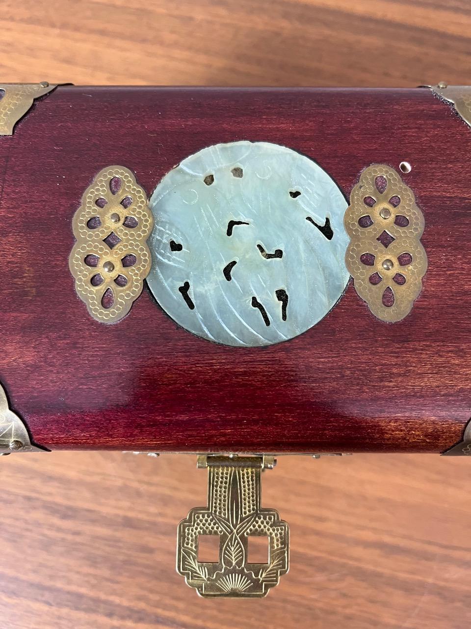 20ème siècle Français Art Deco Mahogany Jewelry Boxe, 1930s en vente 10