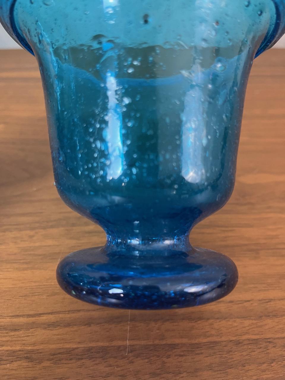 Vaso in vetro soffiato blu stile Biot del XX secolo, anni '20 in vendita 4