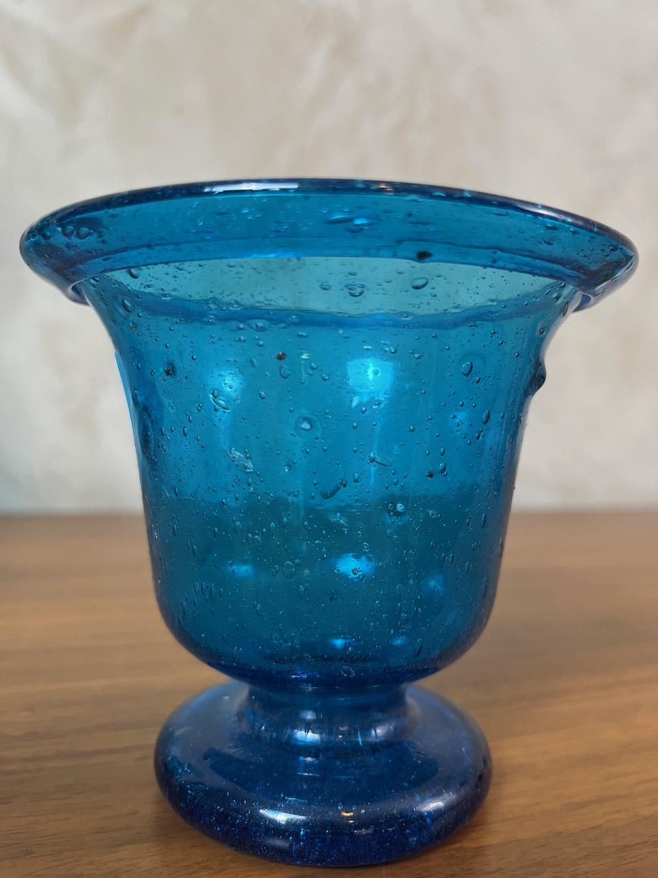 Vaso in vetro soffiato blu stile Biot del XX secolo, anni '20 in vendita 6