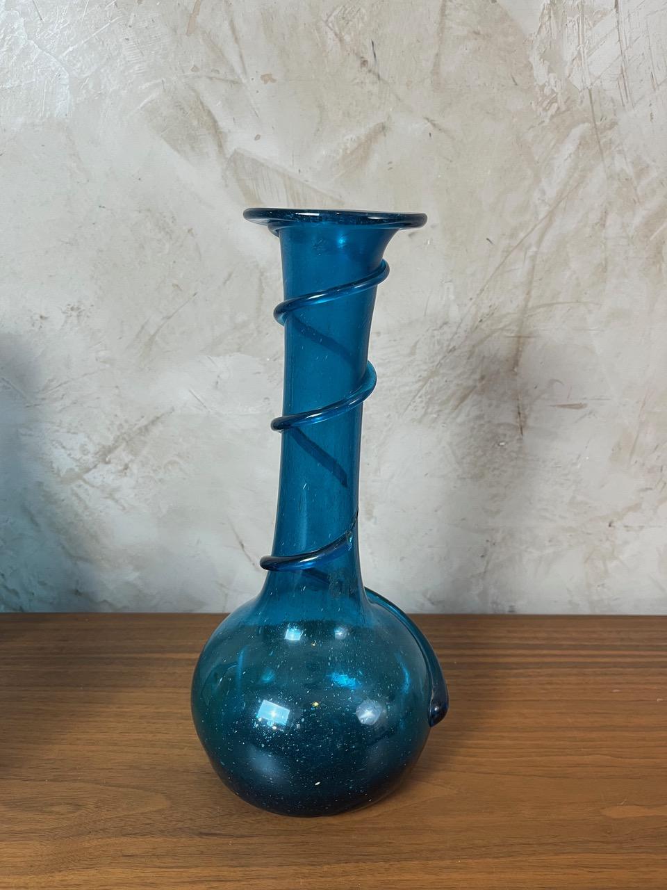 Francese Vaso in vetro soffiato blu stile Biot, 1900, Francia, inizio XX secolo in vendita
