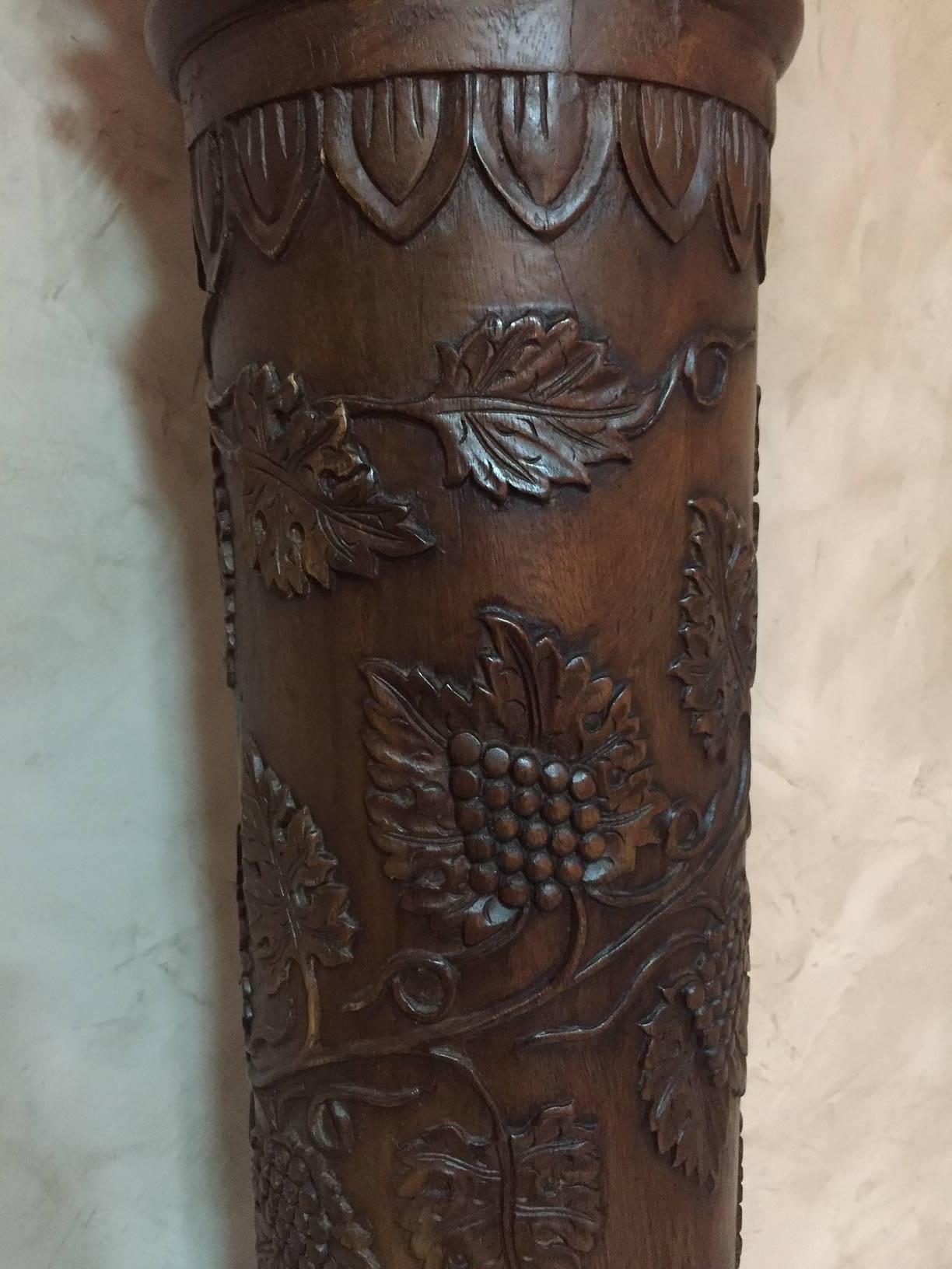 French Early 20th Century Pair of Carved Wood Column with Wine Grapes and Vine Leaves