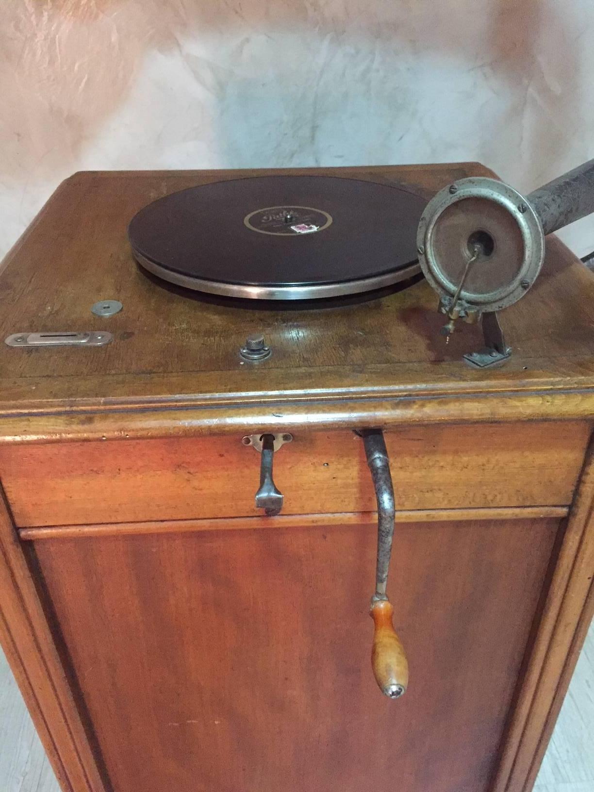 French Walnut Working Gramophone with Original Painting Pavilion, 1920s 6