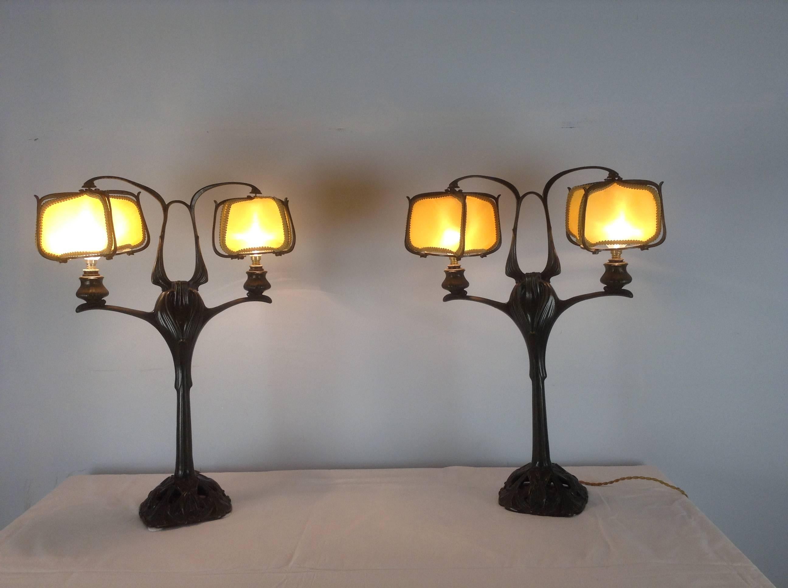 Pair of Bronze and Silk Art Nouveau Lamps by Georges de Feure, 1905 For Sale 4
