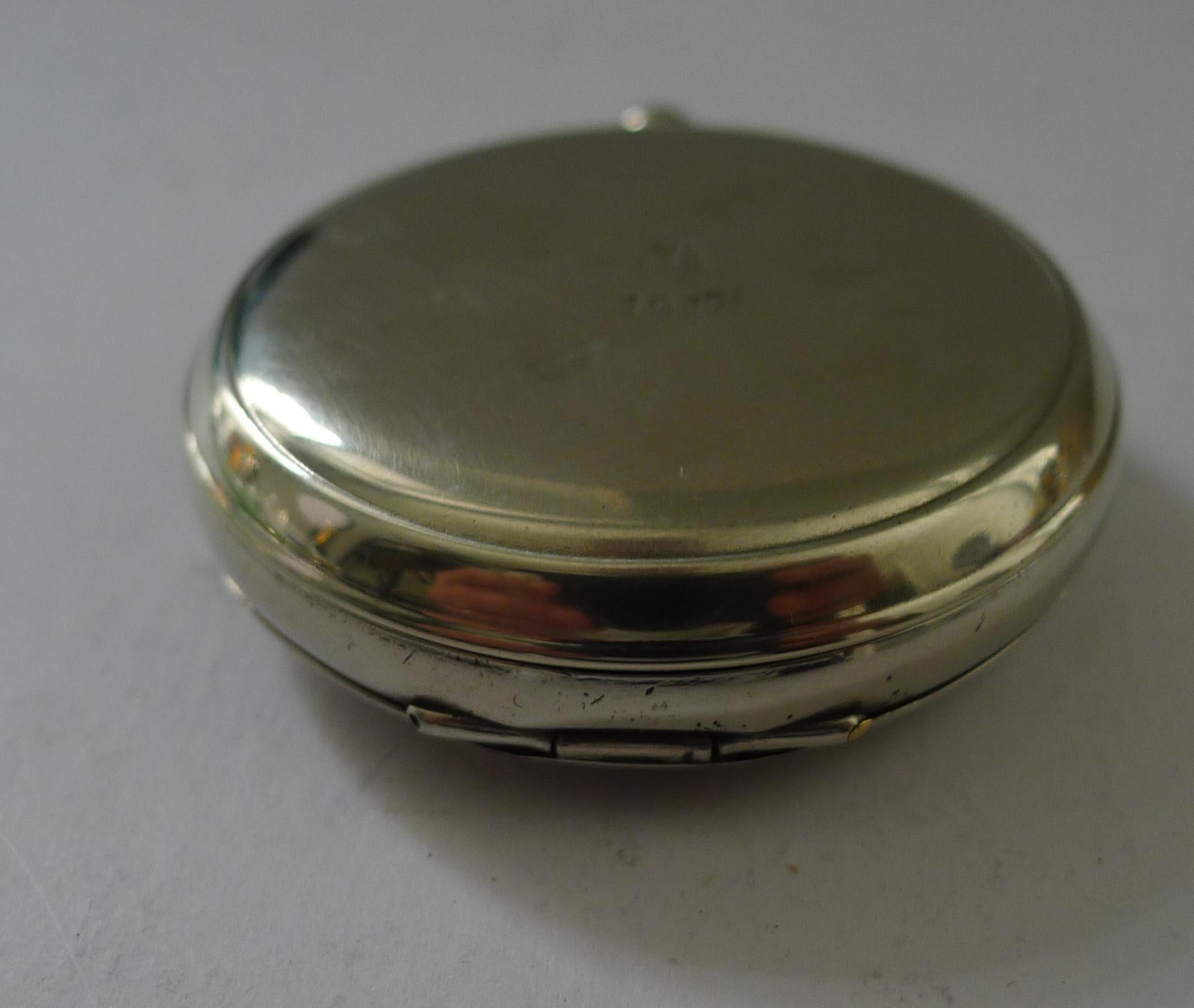 Britannique Ancienne boussole militaire anglaise de la Première Guerre mondiale - 1917 en vente