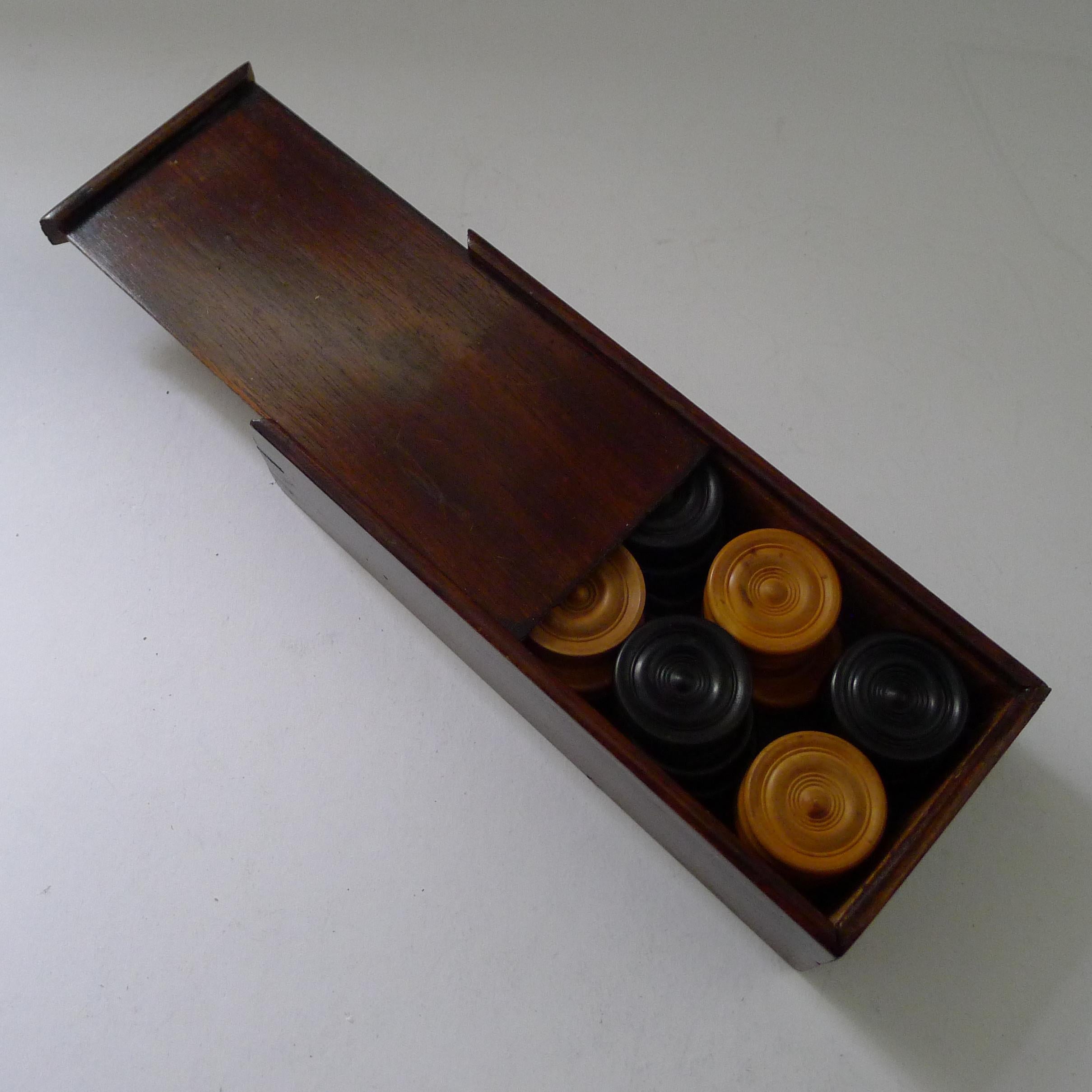 Édouardien Petit ensemble de tiroirs anciens / comptoirs à carreaux / comptoirs de backgammon en vente