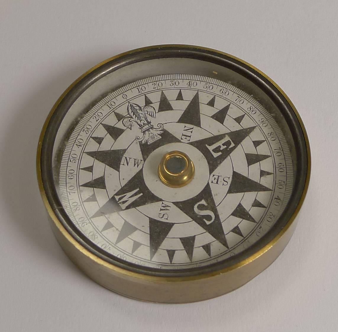 Antique English Brass Cased Floating Card Explorers Pocket Compass, circa 1880 In Excellent Condition In Bath, GB