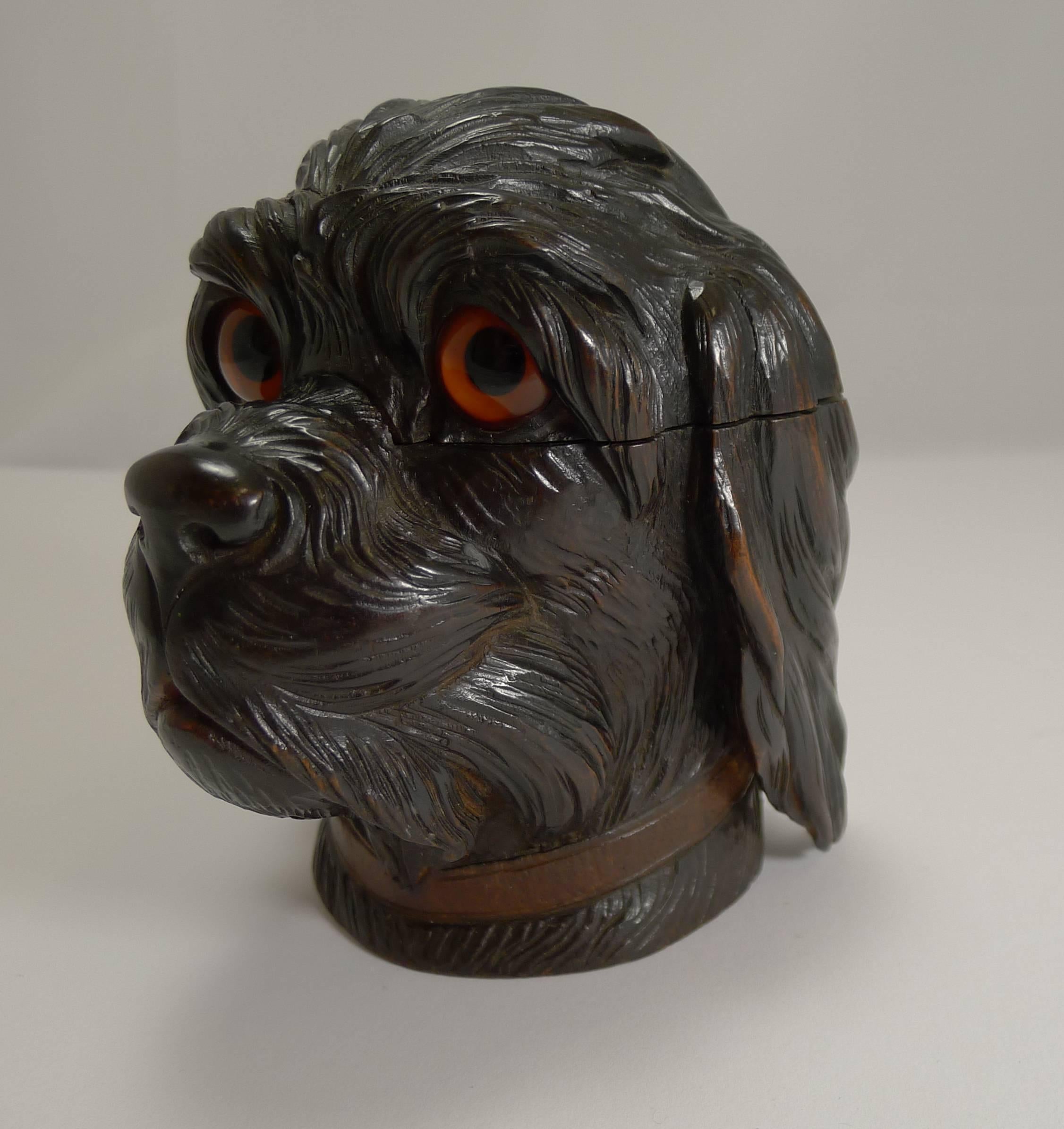 Suisse Grand encrier ancien fantaisie de la Forêt-Noire avec chien, vers 1890 en vente