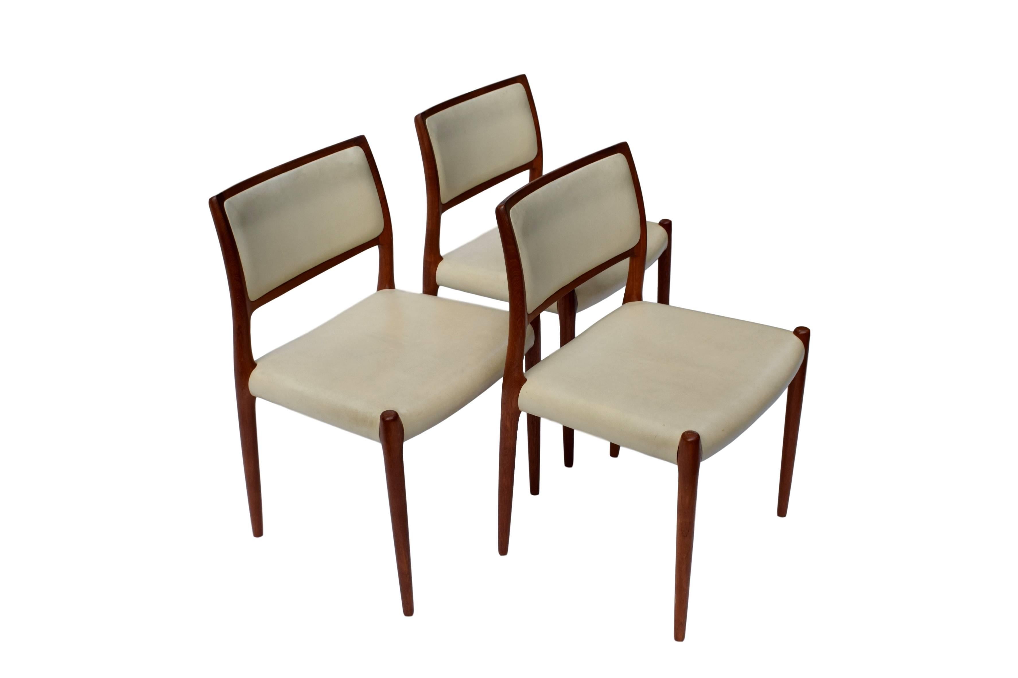 Four Danish Midcentury Dining Chairs by Niels O. Møller, Model 80, J.L. Møllers In Good Condition In Denmark, DK