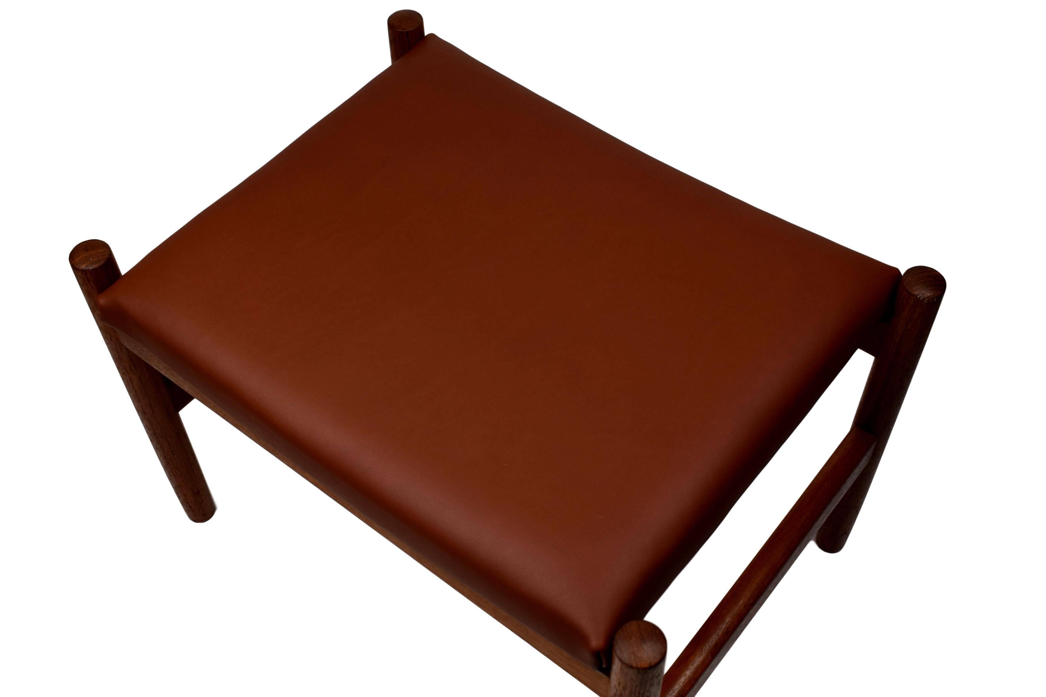 Danish Midcentury Teak Ottoman by Spøttrup, Brown Aniline Leather, Stamped In Good Condition For Sale In Denmark, DK