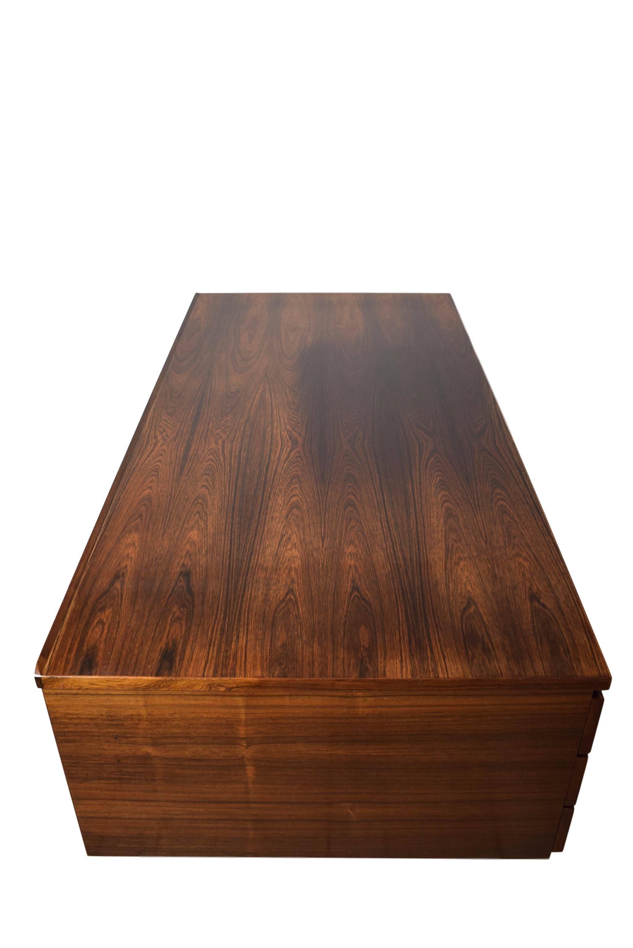 Scandinavian Modern Danish Midcentury Six-Drawer Rosewood Desk by Henning Jensen & Torben Valeur For Sale