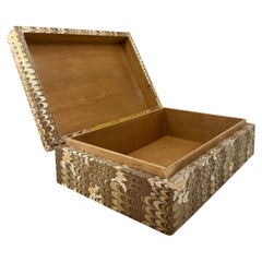Scatola da scrivania in legno vintage marrone con carta fiorentina marmorizzata a mano con motivo di pavone, 1970 circa